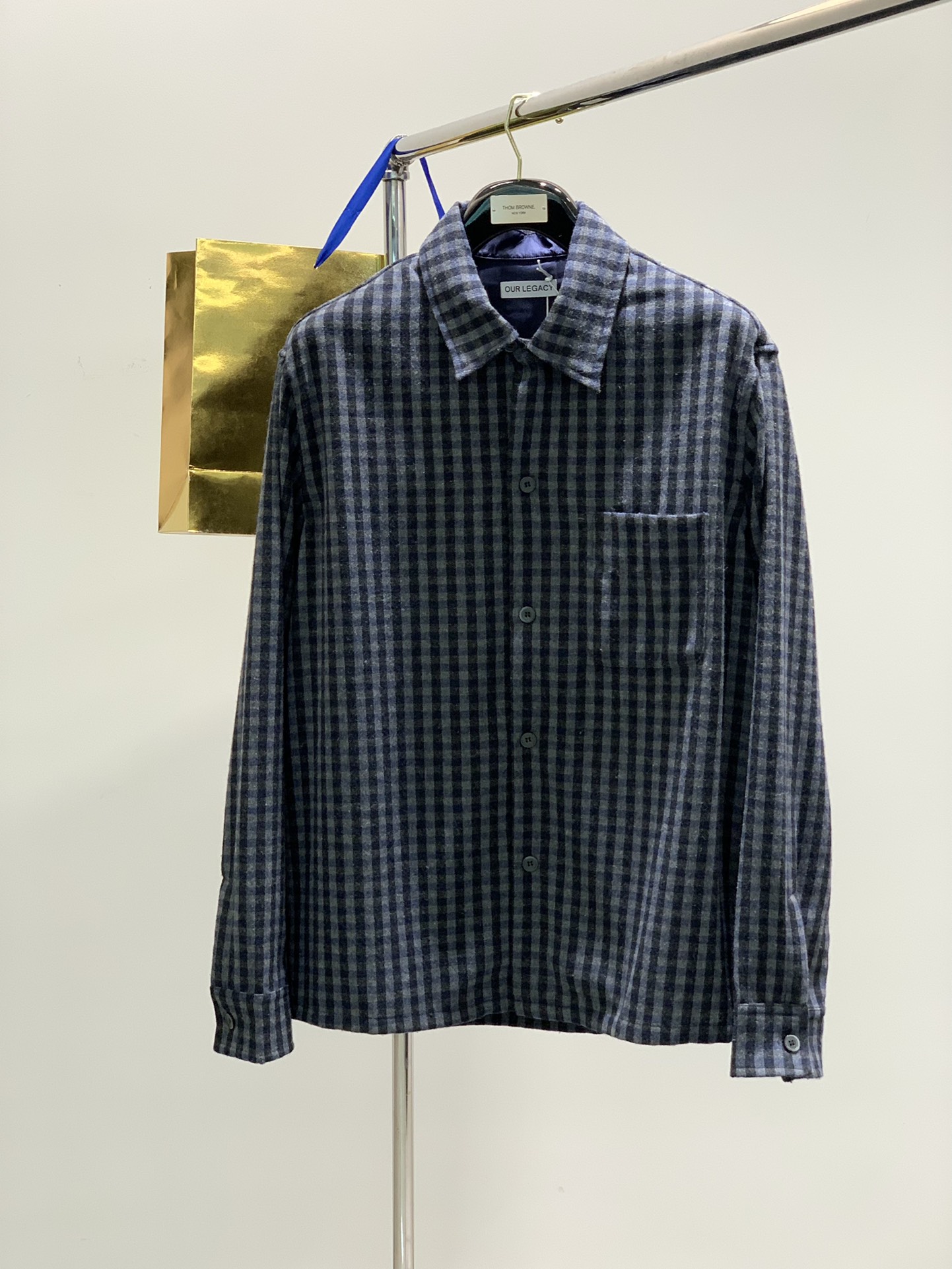 NO:117989,,OUR LEGACY, the latest products for spring 2025, available at the same time for counters, original singles, fashionable and casual long-sleeved shirts, imported original fabrics, comfortable and breathable upper body, extremely high grade, comfortable and versatile, handsome upper body, S-XL,,shirts,alexander wang19860909,OUR LEGACY,2025春季最新品,专柜同步有售,原单狠货,时尚休闲长袖衬衫,进口原版面料,上身舒适透气,档次极高,舒适百搭,上身帅气十足,码数S-XL,,shirts,alexander wang,Men's clothing