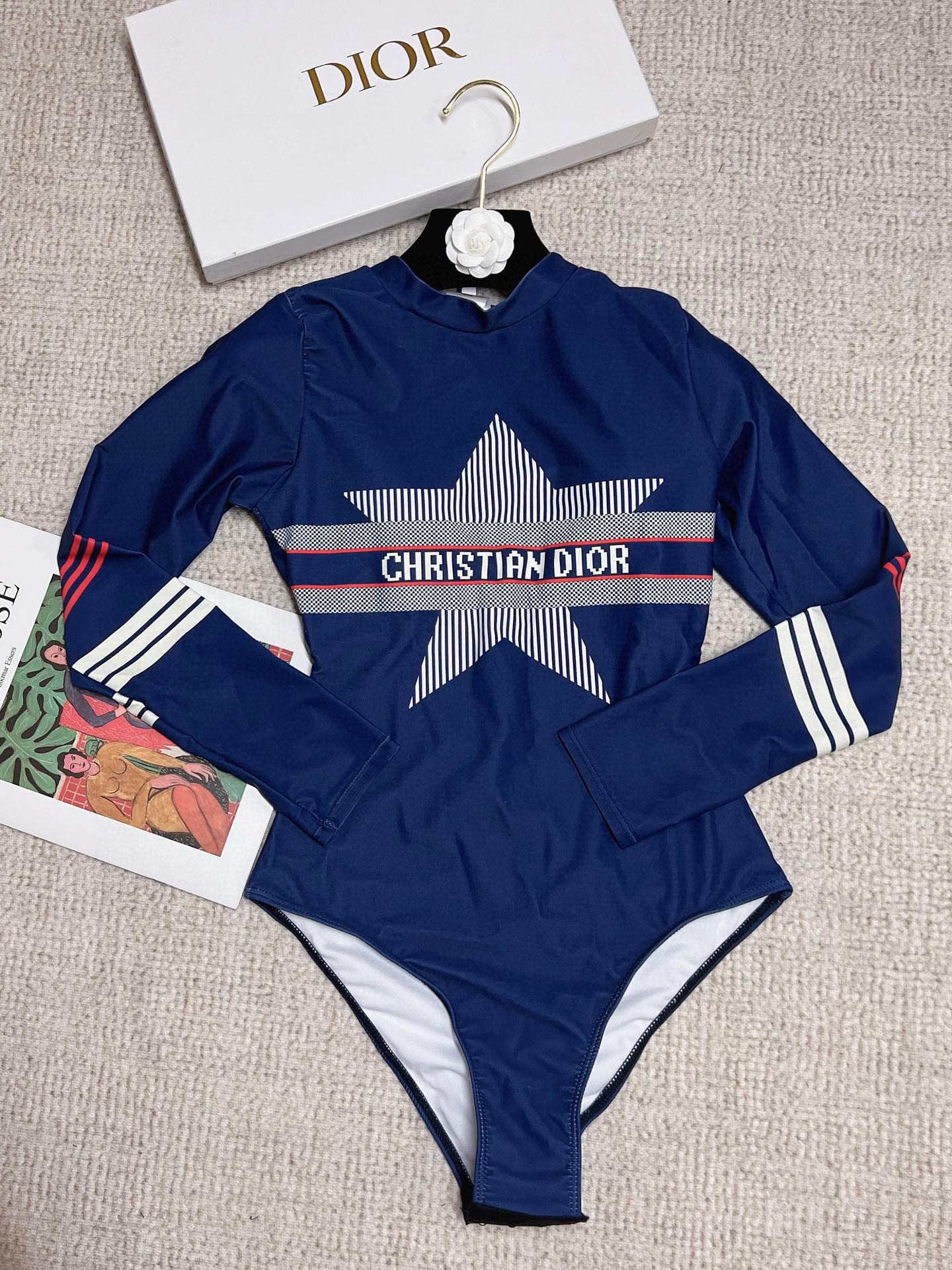 NO:302498,Celine's new one-piece swimsuit bikini is suitable for swimsuits in many scenarios ♀Seaside, swimming pool, hot spring, water park, rafting can be worn inside and outside, and it is completely ok to wear. The fabric is breathable and comfortable. Quick-drying elastic swimsuits are easier to clean. S M L swimsuits, swimsuits, bikinis19860909Celine赛琳新款连体泳衣比基尼适合多种场景的游泳衣♀海边 游泳池 温泉 水上乐园 漂流都可以内搭外穿也完全可以 面料透气舒适.速干弹性的游泳衣更加帖肤易清洗 S M L泳衣泳裤比基尼,泳衣，泳裤，比基尼,celine,celine,swimsuits,bikinis,accessory