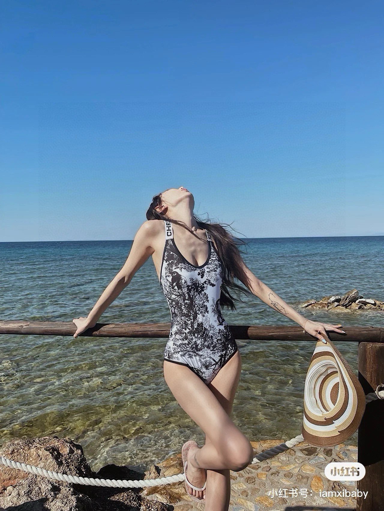 NO:302504,Dior One-piece Swimsuit Highly Recommended!  Super temperament pattern is selected from super hot animal prints, which brings the finishing touch to the overall shape. Swimming suits suitable for a variety of scenes. ♀ Beach, swimming pool, hot spring, water park. Rafting can be worn inside. The one-piece design covers the flesh and looks tall. The abdomen is a bit fleshy and does not affect our beauty. The back design reveals the beautiful back. The fabric is breathable and comfortable. The quick-drying elastic swimsuit is more easy to clean. S M L xl swimsuits, swimsuits, bikinis19860909Dior 迪奥连体泳衣 强烈推荐！超显气质 图案选自超火的动物印花 给整体造型带来点睛之笔适合多种场景的游泳衣♀海边 游泳池 温泉 水上乐园 漂流都可以内搭也完全可以 连体设计遮肉显高挑 腹部有点肉肉也不影响咱美美的 背面设计大露美背 面料透气舒适.速干弹性的游泳衣更加帖肤易清洗 码数S M L xl泳衣泳裤比基尼,泳衣，泳裤，比基尼,dior,dior,swimsuits,bikinis,accessory