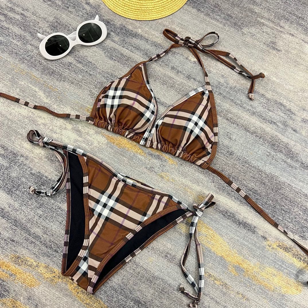 NO:302507,Burberry's classic British swimsuit, the real thing is so beautiful!  If you can't take pictures of it, whoever wears it will be beautiful!  Very worth buying SML swimsuits, swimsuits, swimsuits, bikinis, burberry, burberry, swimsuits, bikinis19860909Burberry巴宝莉经典英伦格泳衣,实物实在太美了！拍不出来它的美谁穿谁美！很值得入手 SML泳衣泳裤比基尼,泳衣，泳裤，比基尼,burberry,burberry,swimsuits,bikinis,accessory