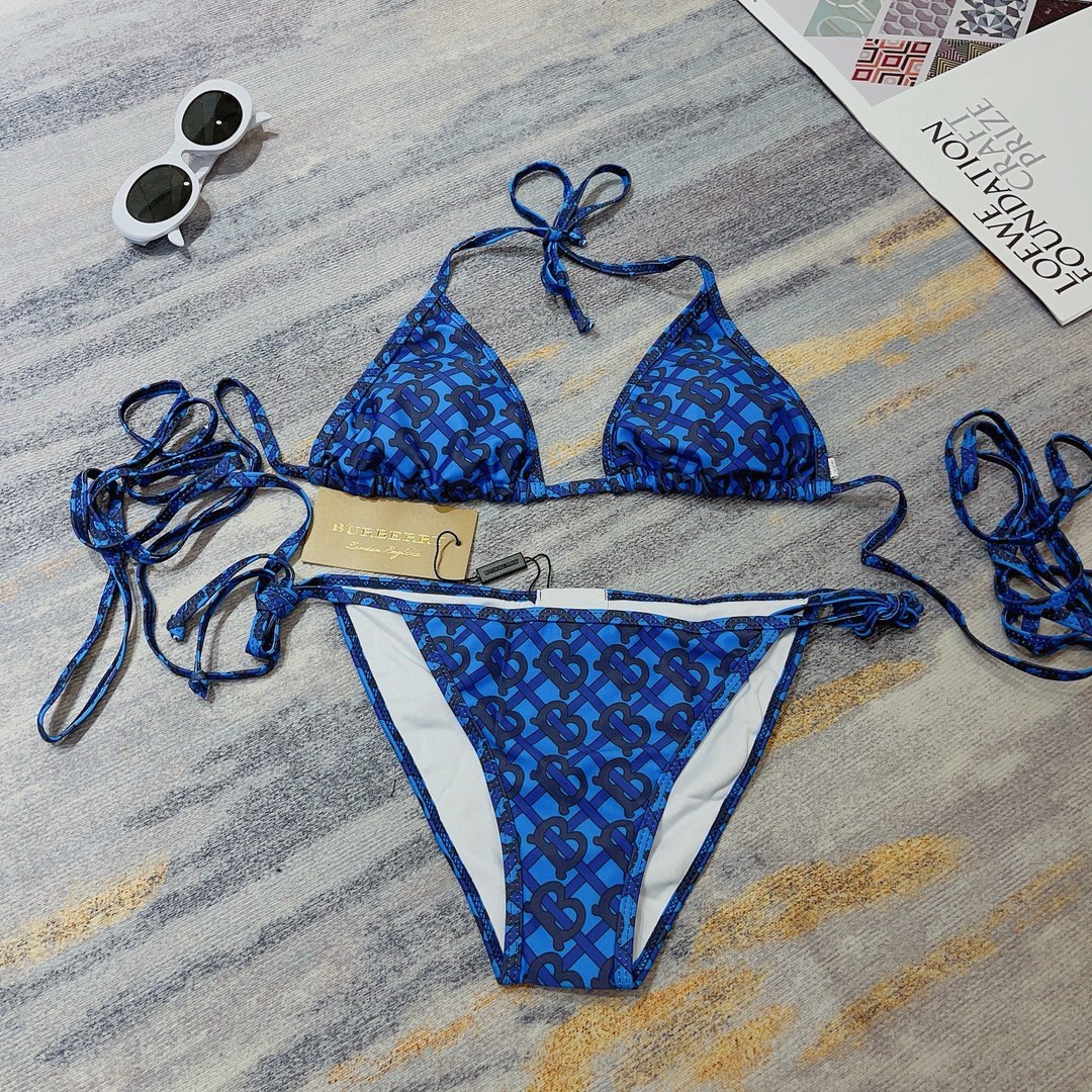 NO:302512,Burberry TB Bikinifin Set Printed Lace-up Lingerie   T-Triple Panties Split Swimsuit Set, Blue, Size SML Swimsuits Bikini, Swimsuits, Swimsuits, Bikinis19860909巴宝莉TB比基尼芬套装 印花系带内衣 丁字三角内裤分体泳衣套装,蓝色, 码数SML泳衣泳裤比基尼,泳衣，泳裤，比基尼,burberry,swimsuits,bikinis,accessory