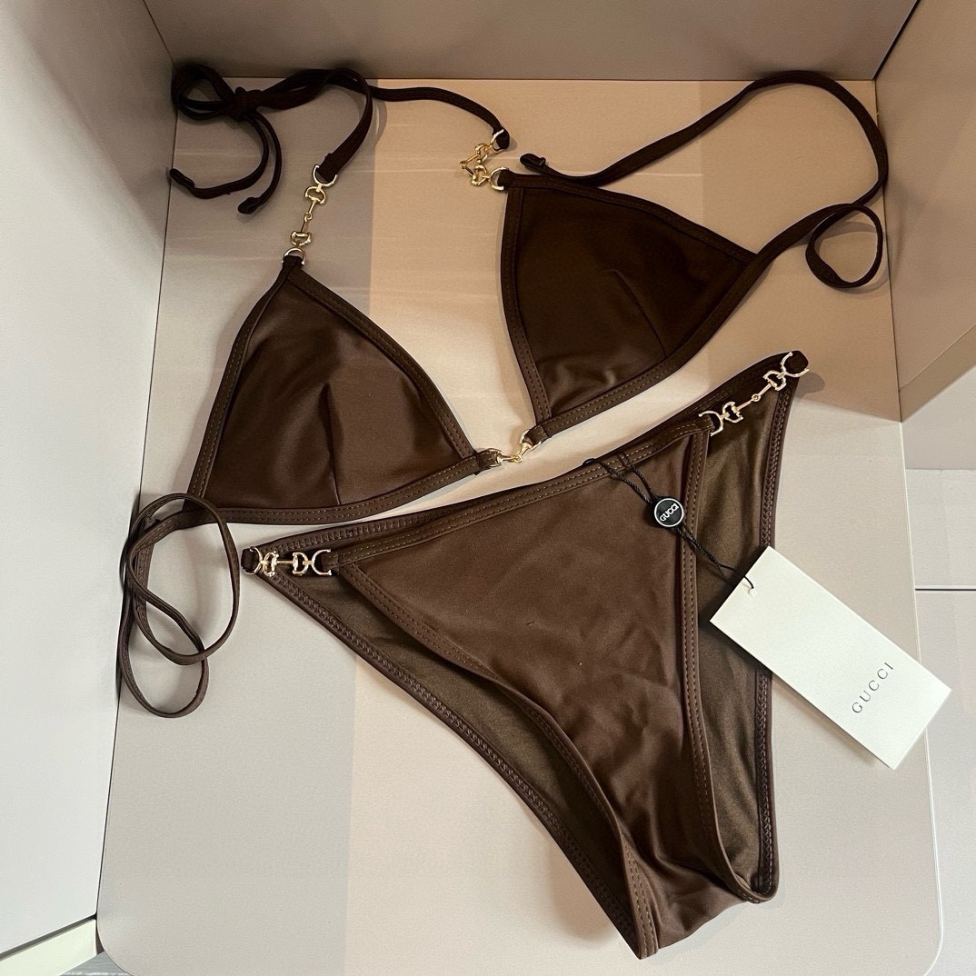NO:302523,Gucci Bikini is super good!  It is released simultaneously in major counters, and it naturally presents a sense of fashion!  Very age-reducing and youthful. S M L X L swimsuits, swimming trunks, bikini, swimsuits, swimming trunks, bikinis19860909Gucci古奇比基尼 上身超级棒！同步各大专柜发售,自然而然呈现时尚感！十分减龄,具有年轻活力. 码数S M L X L泳衣泳裤比基尼,泳衣，泳裤，比基尼,gucci,swimsuits,bikinis,accessory