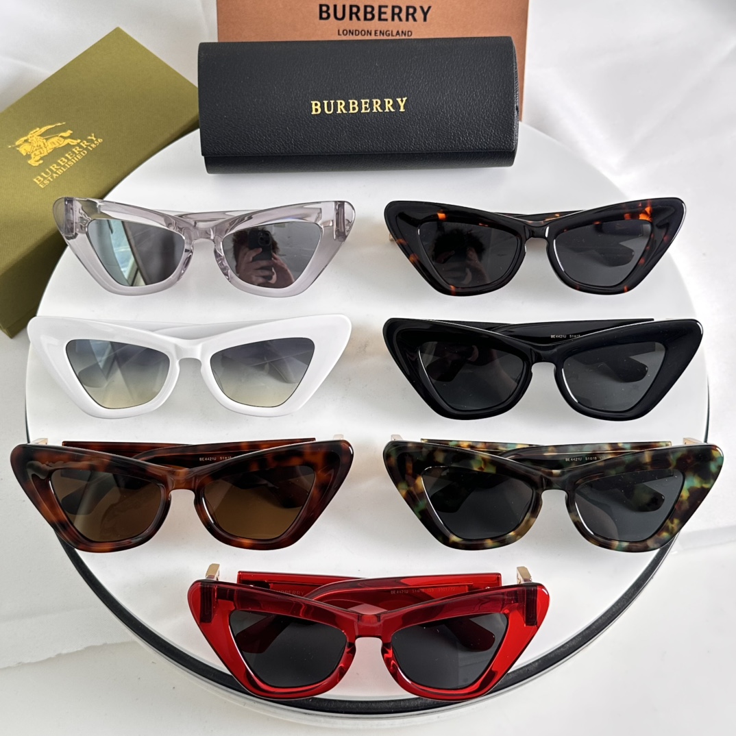  ‼️ 官网图 BURBERR*✨ 巴家 BE4421U Size：51口18-130 女款太阳眼镜得意