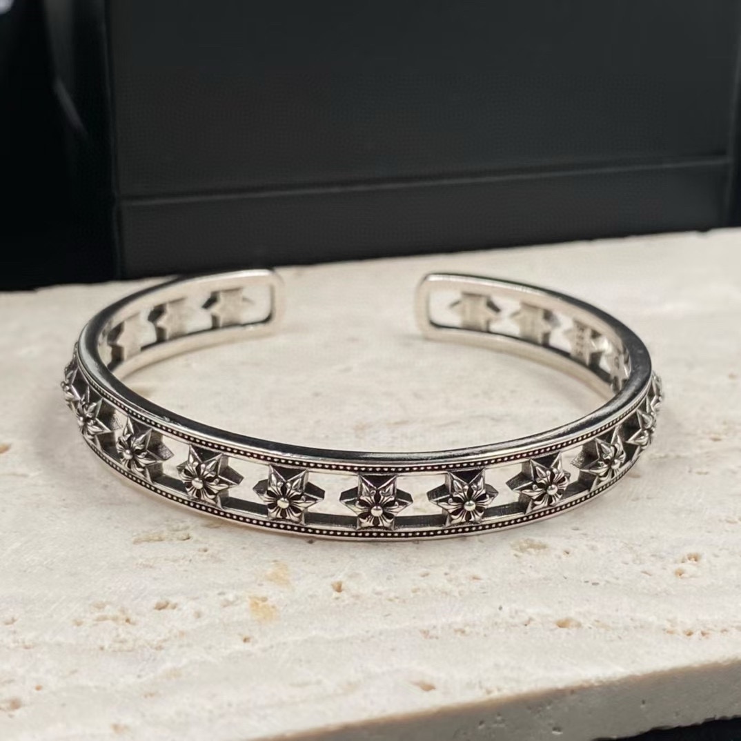 NO:104813,Chrome He@rts Croxin classic six-character mantra bracelet, same style for the counter, authentic model opening trendy and fashion essential for both men and women, same style for couples, same style for rock punk silver style, retro elements, trendy and versatile, same style for official website, fine jewelry, chrome hearts, chrome hearts, bracelet19860909Chrome He@rts 克罗心经典六芒星*六字真言手镯 专柜同款～正品开模潮流时尚必备 男女均可佩戴 情侣款同款 摇滚朋克泰银风格 复古元素 潮流百搭 官网同款,饰品精品,chrome hearts,chrome hearts,bracelet,Jewelry