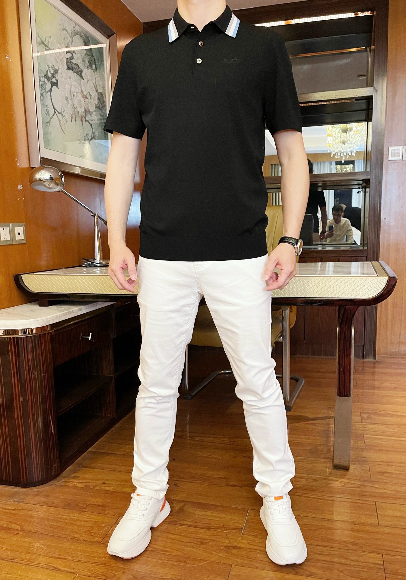 爱马仕-2025专柜最新款牛仔裤出货 欧美专柜同步发售。精选意大利🇮🇹进口定制丹宁面料搭配最新的直筒修身
