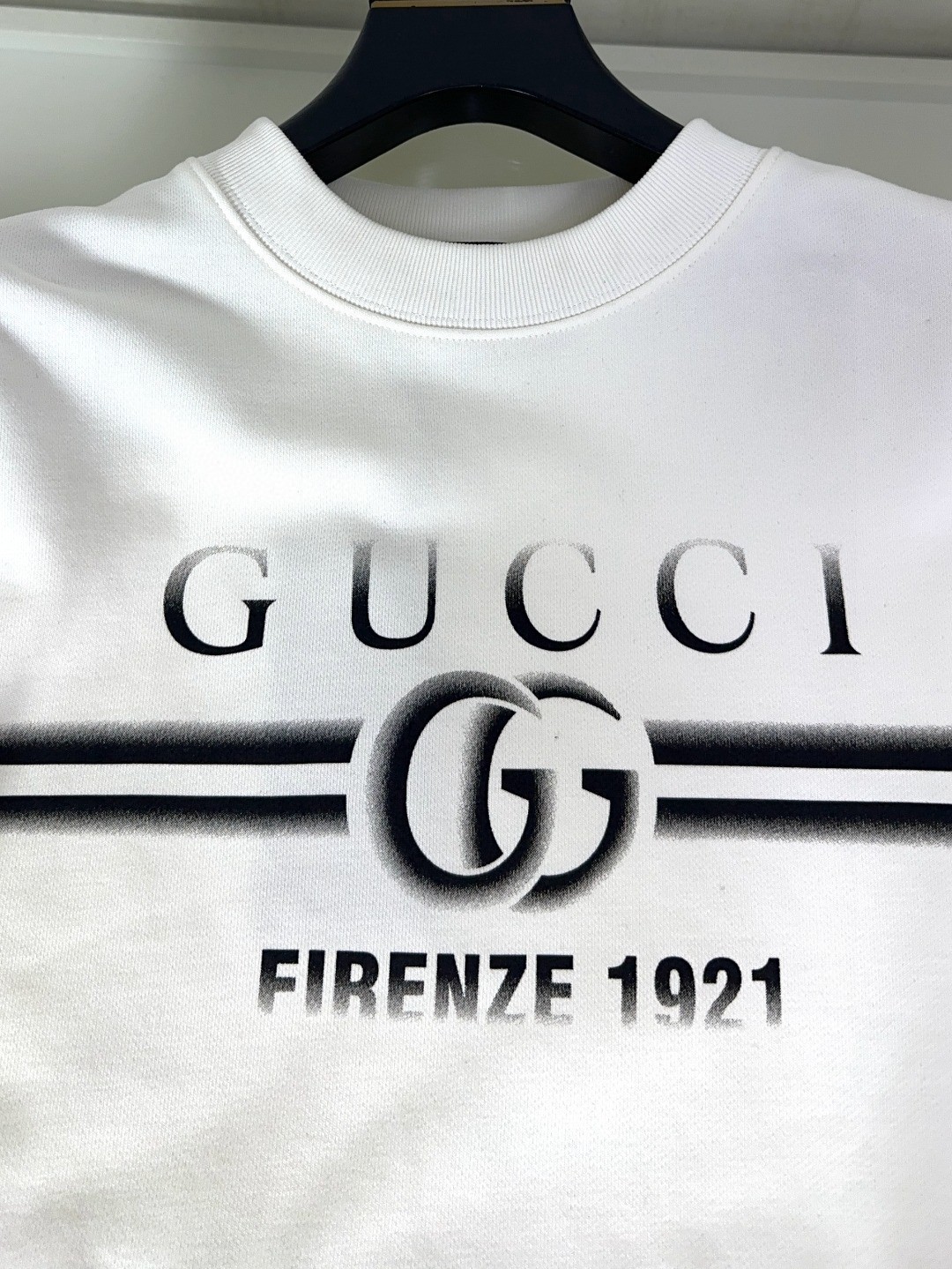  🐮 Gucci 古奇 🔥 高版本 码数：S-XL 🆕 顶级长袖圆领卫衣 👍高级定制百搭款，意大利进口面