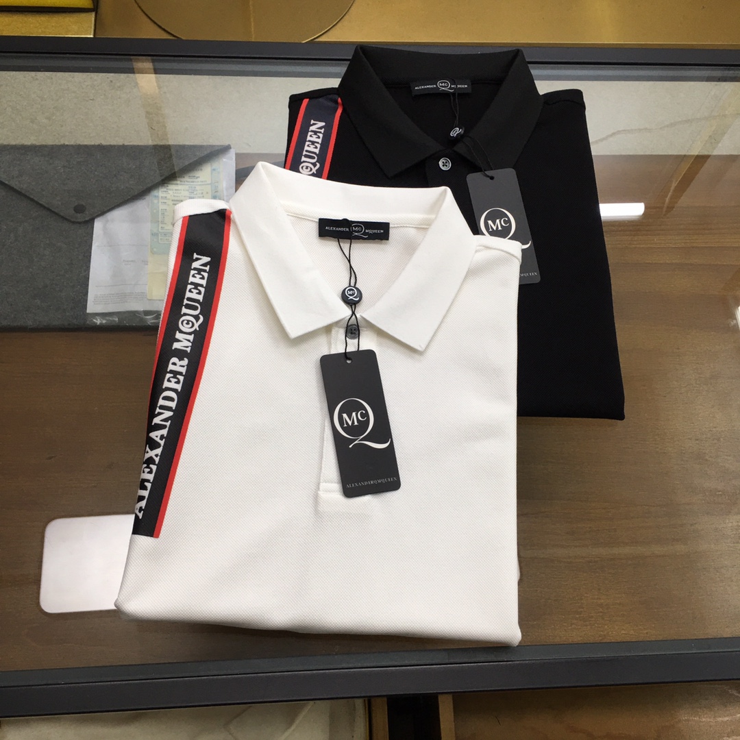 NO:505368,New product POLO 'MQ McQueen' Original quality 2025 latest model Business men's clothing POLO/lamb short-sleeved T-shirt with fine workmanship!  Selected counters to customize imported top-grade red floor fabrics, all details are perfectly 1-to-1 reproduction, restore the authenticity 100% original hardware, high-end customized auxiliary materials, original factory original standard, excellent upper body effect!  Code number M-3XL.,alexander mcqueen,T-shirt,tees,t-shirt,alexander wang19860909新品POLO 《MQ麦昆》 原单品质 2025最新款 商务男装POLO/翻领短袖T恤 精细做工！精选专柜订制进口顶级朱地面料 所有细节做工完美1比1复刻 还原正品百分百 原版五金 高端订制辅料 原厂原标 上身效果超赞！码数M-3XL .,,alexander mcqueen,T-shirt,tees，t-shirt,alexander wang,Men's clothing