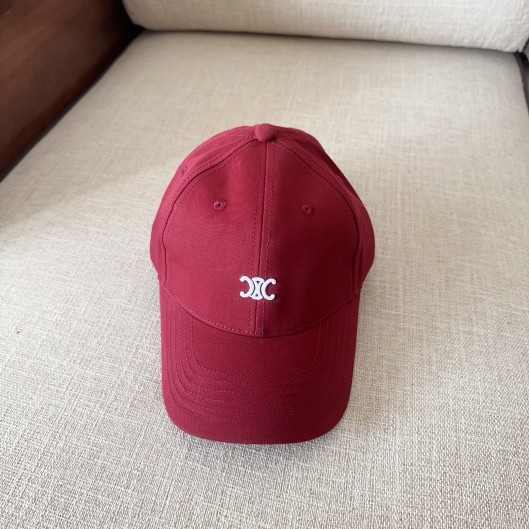 NO:220753,Celin* new color - Spring and summer show style Arc de Triomphe embroidered baseball cap versatile and high-end color. Summer is coming soon. Exclusive yb purchases these two colors to achieve a complete color difference of 1:1. It really took us more than a month. The market goods are incorrect in terms of the style and color. If you want to know the higher version, I will be sure to have my hat, fisherman's hat, baseball cap, knit hat, hat, celine, espadrilles, hats19860909Celin*新增色 - 春夏秀款 凯旋门刺绣棒球帽 百搭 高级的颜色.夏天马上到了人手必备.独家yb购入 这两个色做到完全无色差1:1 真的耗费了我们一个多月时间 市场货不论是版型颜色都不对的.要高版本认准我家帽子渔夫帽棒球帽针织帽,帽子,celine,espadrilles,hats,hat