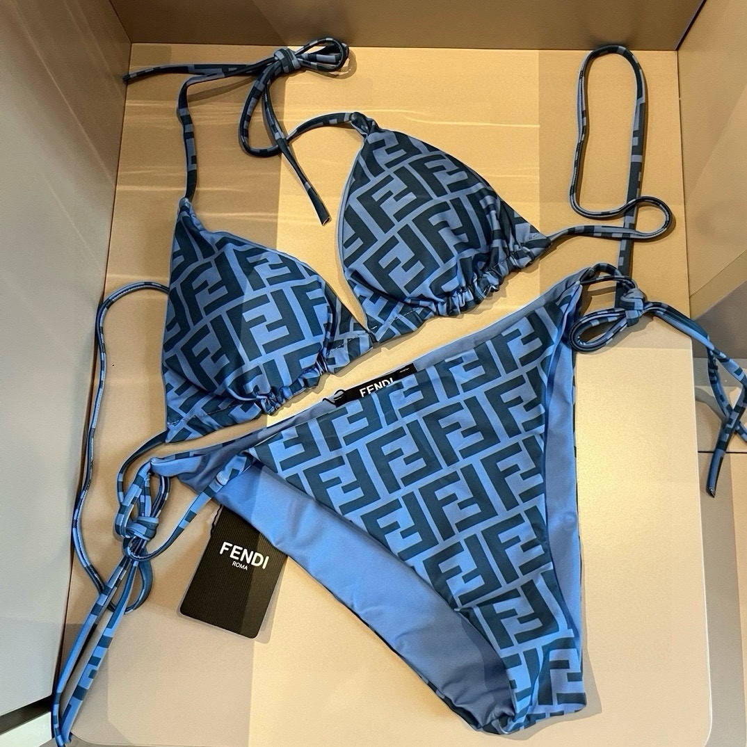 NO:302548,FD Fendi's new printed bikini is suitable for swimsuits in various scenarios ♀Seaside, swimming pool, hot spring, water park, rafting can be worn inside and outside, and it is completely possible to wear. The fabric is breathable and comfortable. Quick-drying elastic swimsuits are more easy to clean. S M L X L swimsuits, swimsuits, bikinis19860909FD芬迪新款印花比基尼适合多种场景的游泳衣♀海边 游泳池 温泉 水上乐园 漂流都可以内搭外穿也完全可以 面料透气舒适.速干弹性的游泳衣更加帖肤易清洗 码数S M L X L泳衣泳裤比基尼,泳衣，泳裤，比基尼,fendi,swimsuits,bikinis,accessory