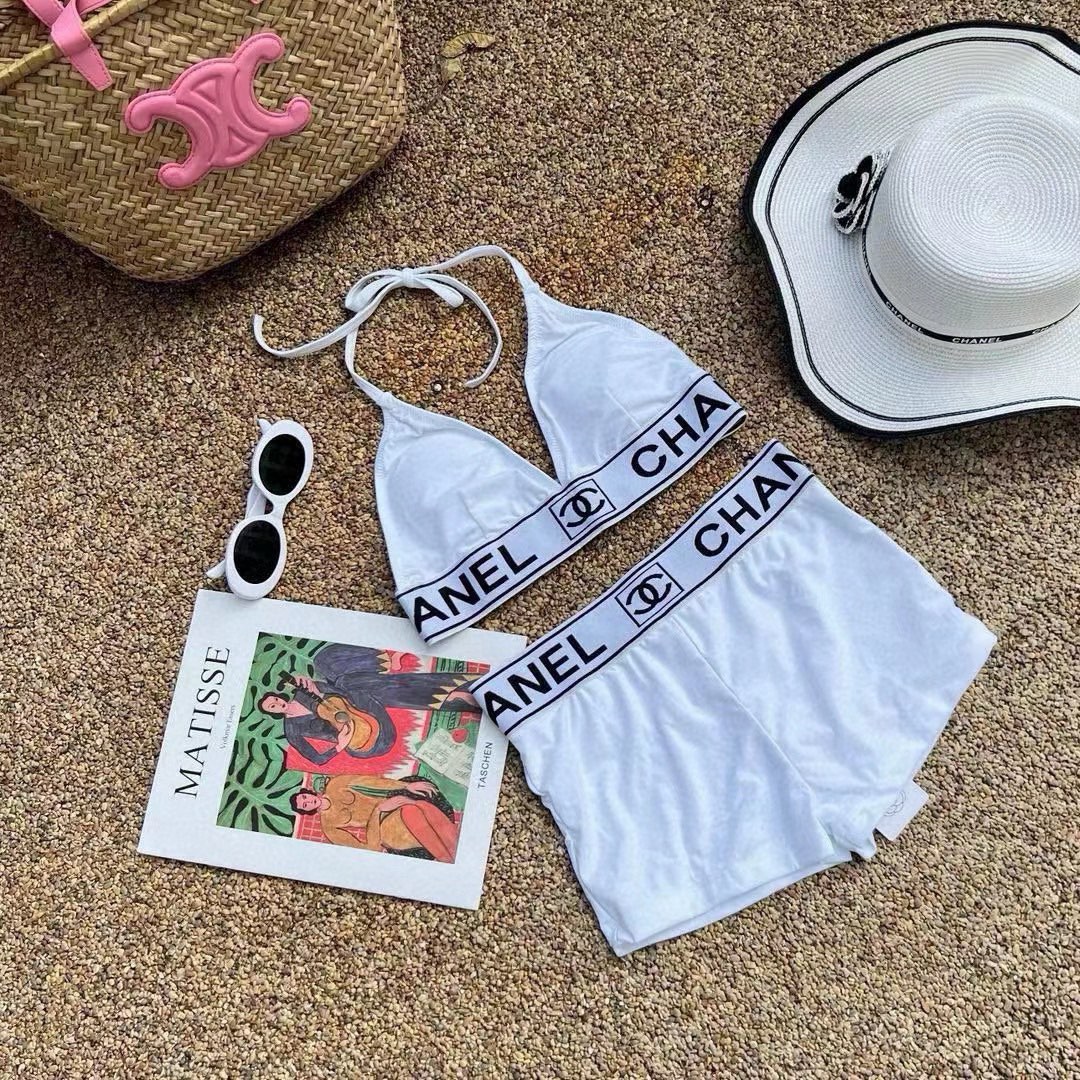 NO:302559,Chanel's new bikini swimsuit is suitable for swimsuits in various scenarios ♀Seaside, swimming pool, hot spring, water park, rafting can be worn inside and outside, and the fabric is breathable and comfortable. Quick-drying elastic swimsuits are easier to clean. S M L XL swimsuits, swimsuits, bikinis19860909Chanel 香奈儿新款比基尼泳衣适合多种场景的游泳衣♀海边 游泳池 温泉 水上乐园 漂流都可以内搭外穿也完全可以 面料透气舒适.速干弹性的游泳衣更加帖肤易清洗 S M L XL泳衣泳裤比基尼,泳衣，泳裤，比基尼,chanel,chanel,swimsuits,bikinis,accessory