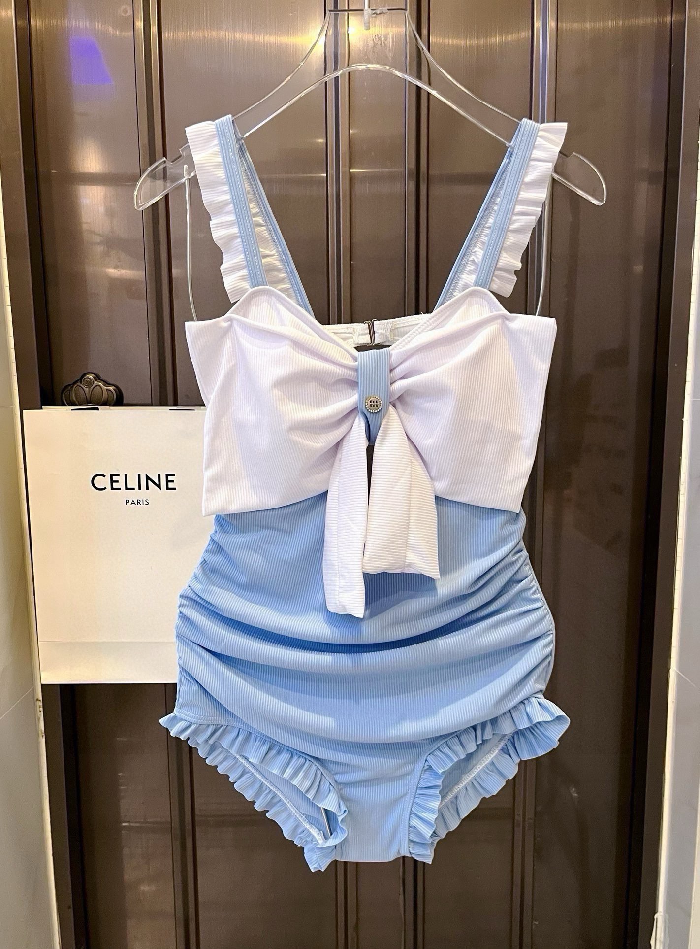 NO:302566,Miumiu's latest beach series one-piece swimsuit, a princess-style one-piece swimsuit, highly recommended!  The real thing is very high-end, the swimsuit is too worn outside, how to wear it, how to look good at the beach vacation, super film, swimsuit suitable for a variety of scenes♀Sea swimming pool, hot spring, water park, rafting can be worn inside and outside. SML XL swimsuits, swimsuits, bikinis, miumiu, swimsuits, bikinis19860909缪缪miumiu最新款沙滩系列连体式泳衣 ,公主风连体泳衣强烈推荐！ 实物非常高级,泳衣外穿太了,怎么穿怎么好看海边度假,超级出片,适合多种场景的游泳衣♀海边 游泳池 温泉 水上乐园 漂流都可以内搭外穿也完全可以.SML XL泳衣泳裤比基尼,泳衣，泳裤，比基尼,miumiu,swimsuits,bikinis,accessory