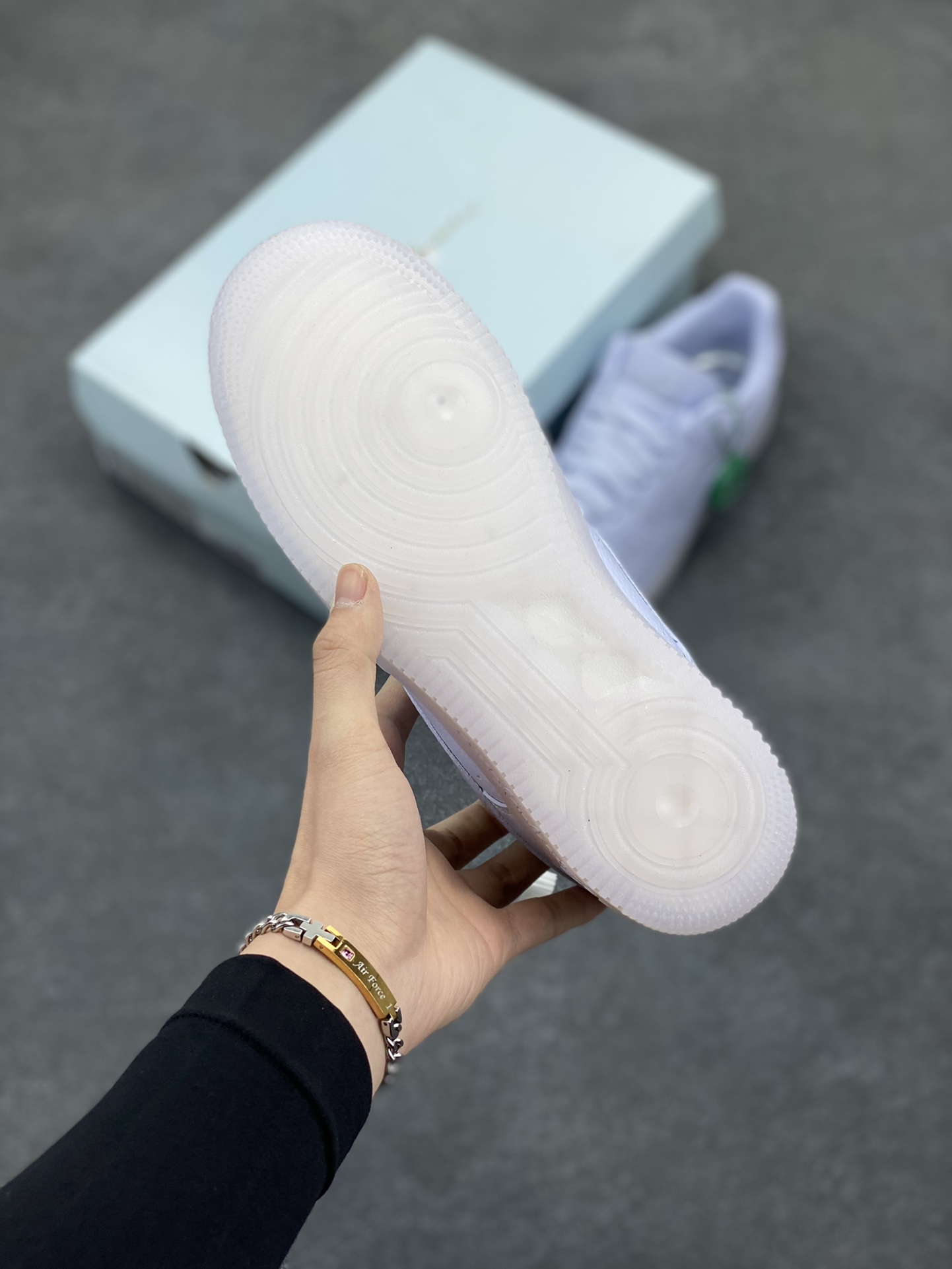 图片[5]-HY版本💯 Nike Air Force 1 07 low空军一号 荔枝纹水晶 板鞋 原楦头原纸板 打造纯正空军版型#专注外贸渠道 全掌内置蜂窝气垫 #原盒配件 原厂中底钢印、拉帮完美 货号：CZ8065-500 尺码：36 36.5 37.5 38 38.5 39 40 40.5 41 42 42.5 43 44 44.5 45 46-选品中心