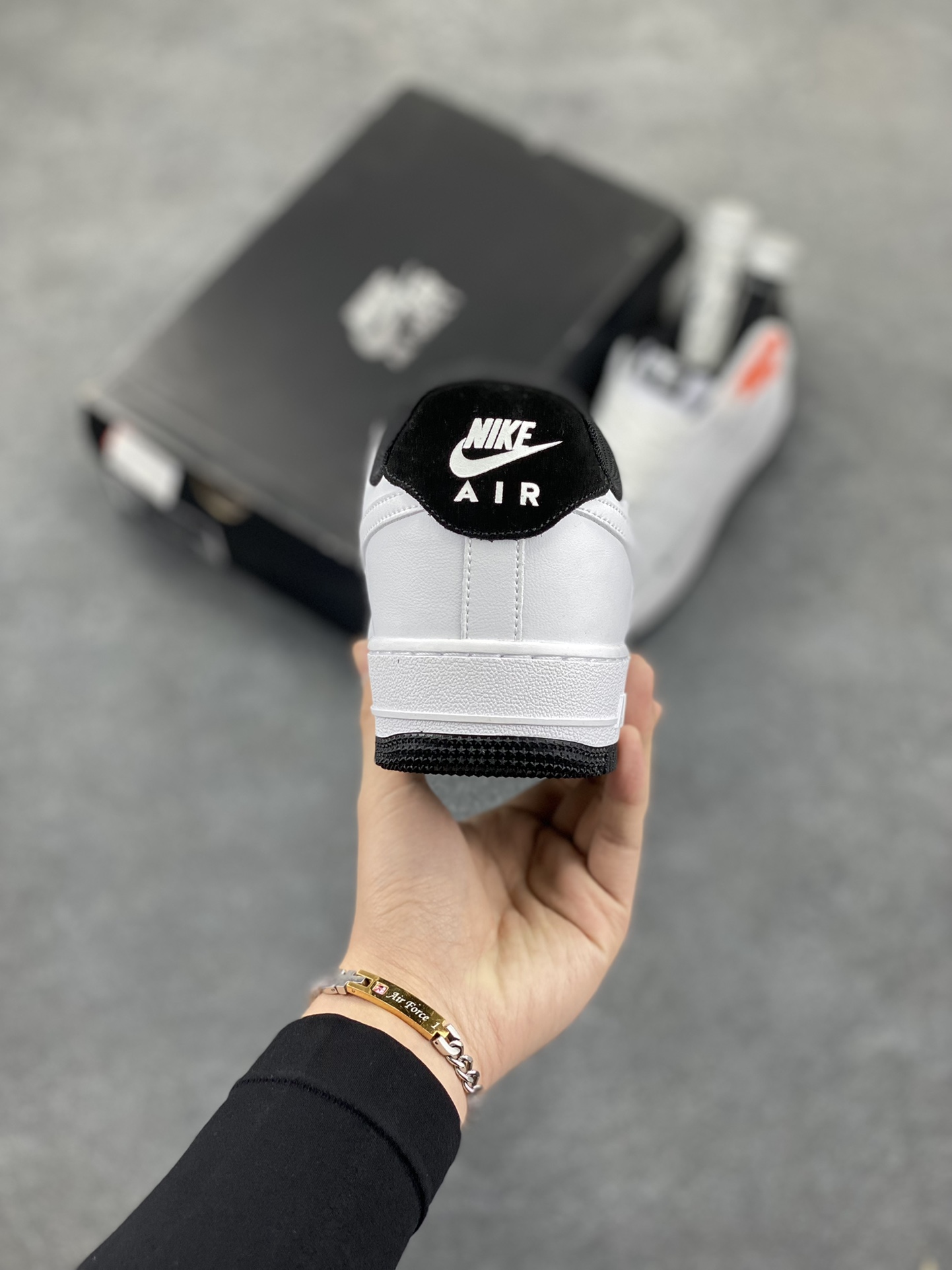 图片[4]-Air Force 1\’ 07 白黑小勾 原楦头原纸板 打造纯正空军版型 专注外贸渠道 全掌内置蜂窝气垫 #原盒配件 原厂中底钢印、拉帮完美 货号：HM9483-101 尺码：35.5 36 36.5 37.5 38 38.5 39 40 40.5 41 42 42.5 43 44 44.5 45-选品中心