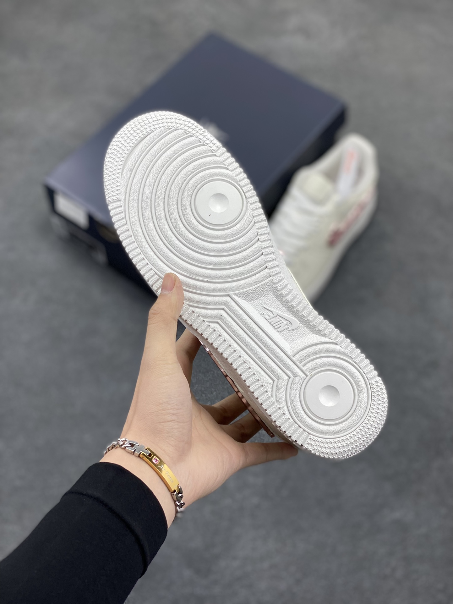 图片[5]-Nike Air Force 1 Low 毒液 空军一号低帮运动休闲板鞋 原楦头原纸板 打造纯正空军版型 专注外贸渠道 全掌内置蜂窝气垫 原盒配件 原厂中底钢印、拉帮完美 货号：IF1686-161 尺码：36 36.5 37.5 38 38.5 39 40 40.5 41 42 42.5 43 44 44.5 45-选品中心