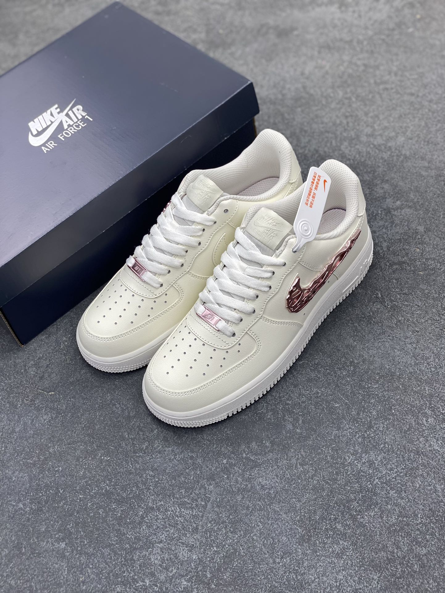 图片[8]-Nike Air Force 1 Low 毒液 空军一号低帮运动休闲板鞋 原楦头原纸板 打造纯正空军版型 专注外贸渠道 全掌内置蜂窝气垫 原盒配件 原厂中底钢印、拉帮完美 货号：IF1686-161 尺码：36 36.5 37.5 38 38.5 39 40 40.5 41 42 42.5 43 44 44.5 45-选品中心