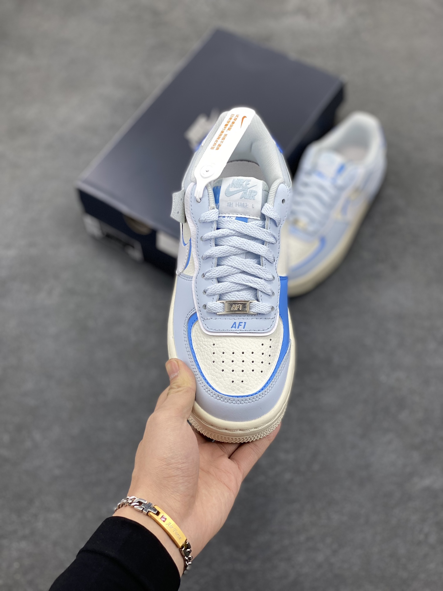 图片[2]-NK Air Force 1 Shadow 轻量增高低帮百搭板鞋\”拼接马卡龙\” 全新少女系解构主义设计双层轻量EVA发泡中底+防滑RB橡胶外圈底鞋底 原楦头原纸板 打造纯正空军版型 专注外贸渠道 全掌内置蜂窝气垫 原盒配件 原厂中底钢印、拉帮完美 货号：DZ1847-400 尺码：35.5 36 36.5 37.5 38 38.5 39 40 40.5 41 42-选品中心