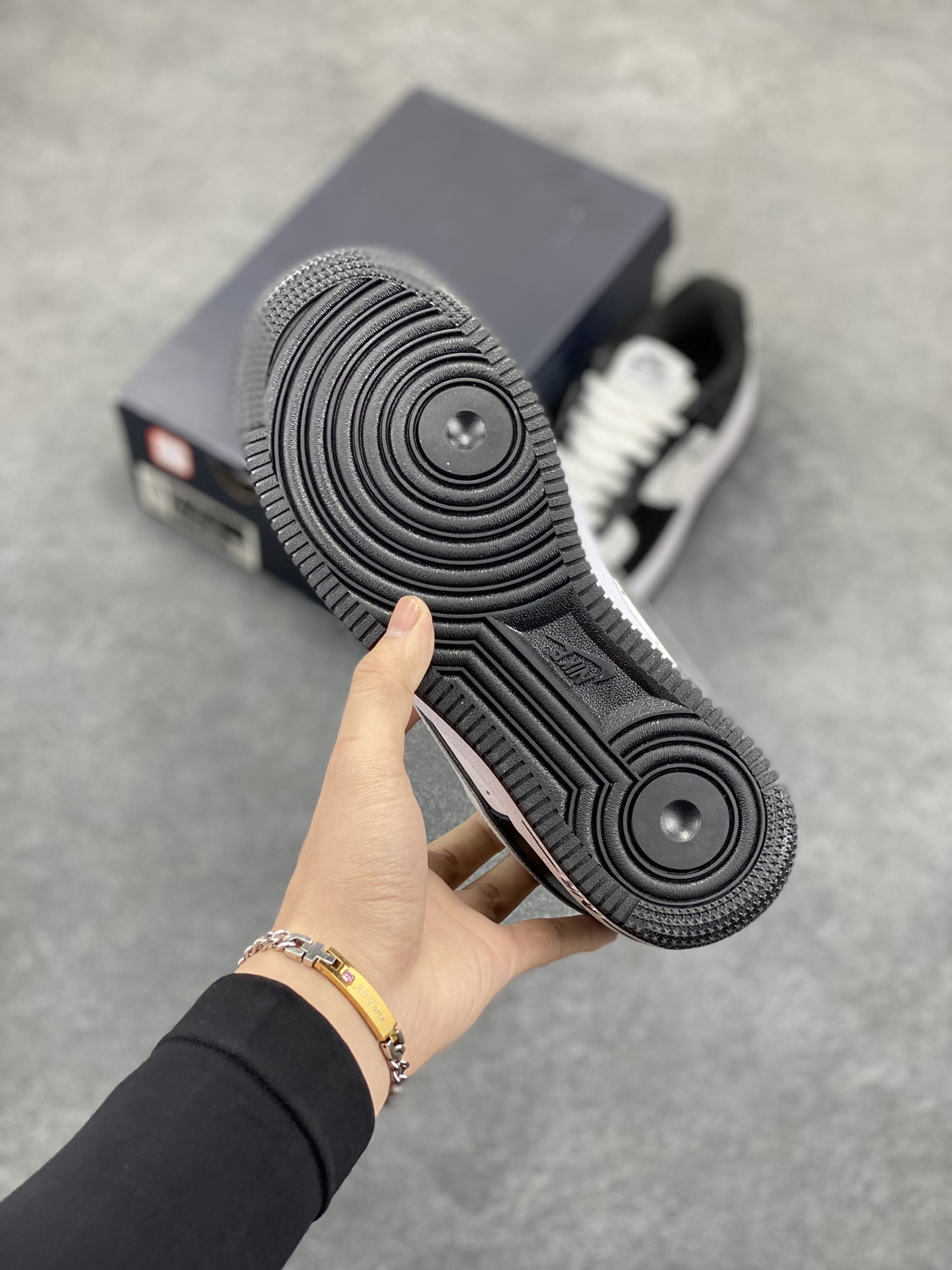 图片[5]-福利特价 Nike Air Force 1 Low 二代熊猫 空军一号低帮运动休闲板鞋 原楦头原纸板 打造纯正空军版型#专注外贸渠道 全掌内置蜂窝气垫 #原盒配件 原厂中底钢印、拉帮完美 货号：DX3115-100 尺码：36 36.5 37.5 38 38.5 39 40 40.5 41 42 42.5 43 44 44.5 45-选品中心