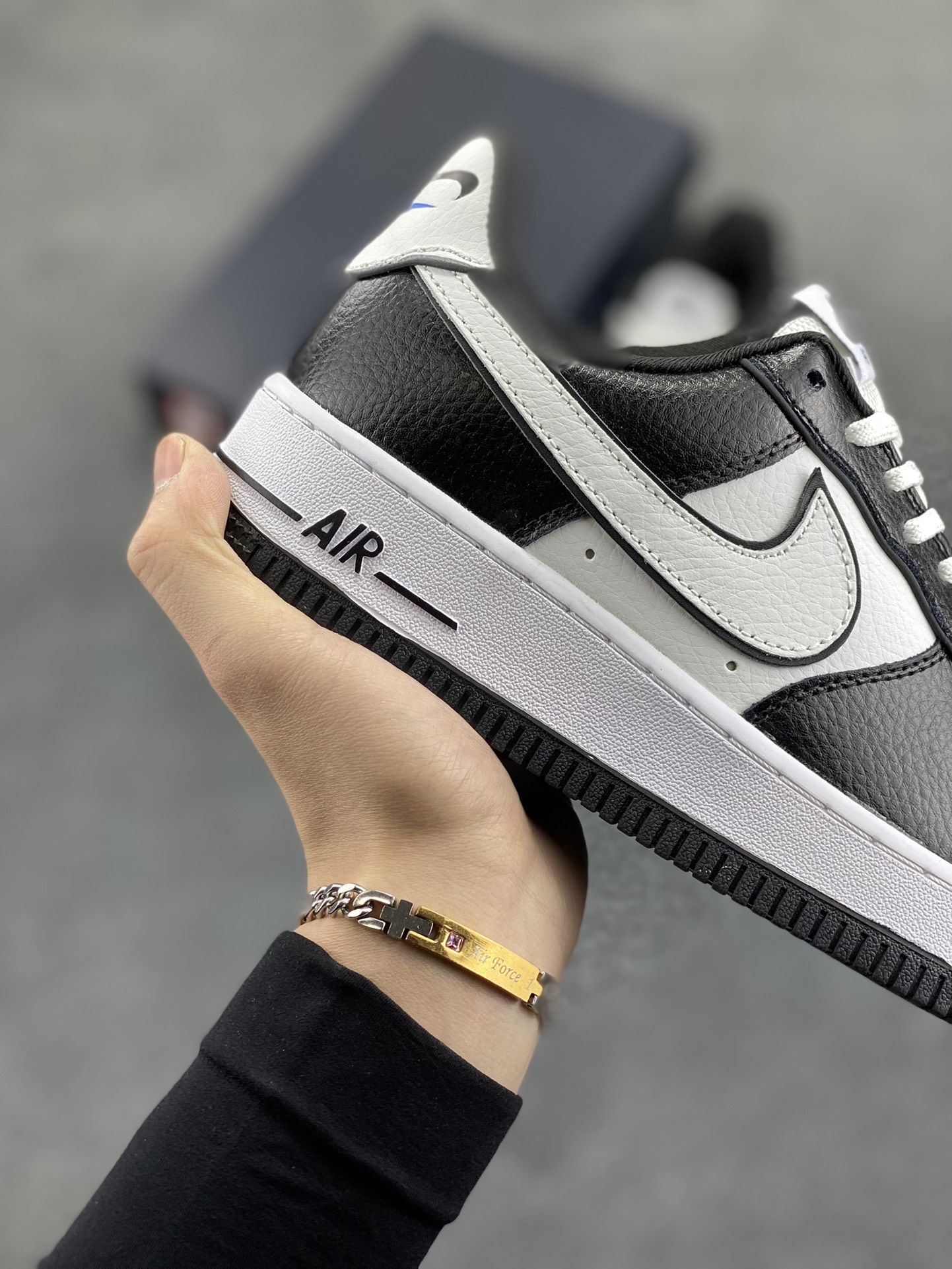 图片[6]-福利特价 Nike Air Force 1 Low 二代熊猫 空军一号低帮运动休闲板鞋 原楦头原纸板 打造纯正空军版型#专注外贸渠道 全掌内置蜂窝气垫 #原盒配件 原厂中底钢印、拉帮完美 货号：DX3115-100 尺码：36 36.5 37.5 38 38.5 39 40 40.5 41 42 42.5 43 44 44.5 45-选品中心