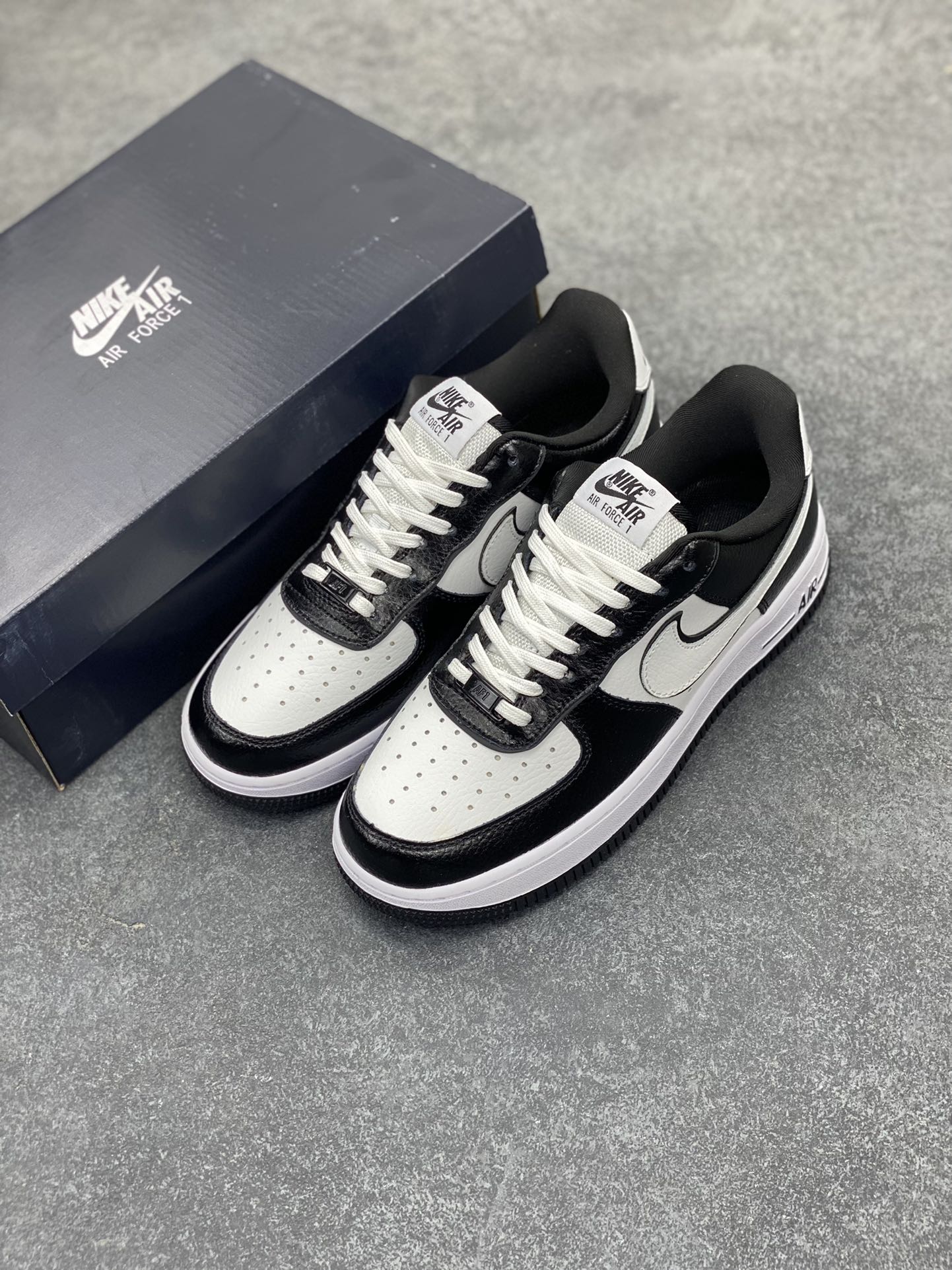 图片[8]-福利特价 Nike Air Force 1 Low 二代熊猫 空军一号低帮运动休闲板鞋 原楦头原纸板 打造纯正空军版型#专注外贸渠道 全掌内置蜂窝气垫 #原盒配件 原厂中底钢印、拉帮完美 货号：DX3115-100 尺码：36 36.5 37.5 38 38.5 39 40 40.5 41 42 42.5 43 44 44.5 45-选品中心