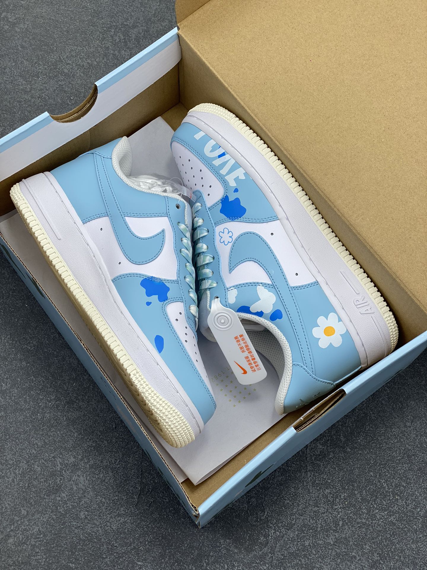 图片[9]-Nike Air Force 1 Low’07 蓝天白云 配色 空军一号低帮休闲板鞋 定制皮料 原厂3D打印 定制鞋盒 原楦原纸板 纯正空军版型 内置全掌气垫 货号：CW2288-661 尺码：36 36.5 37.5 38 38.5 39 40 40.5 41 42 42.5 43 44 44.5 45-选品中心