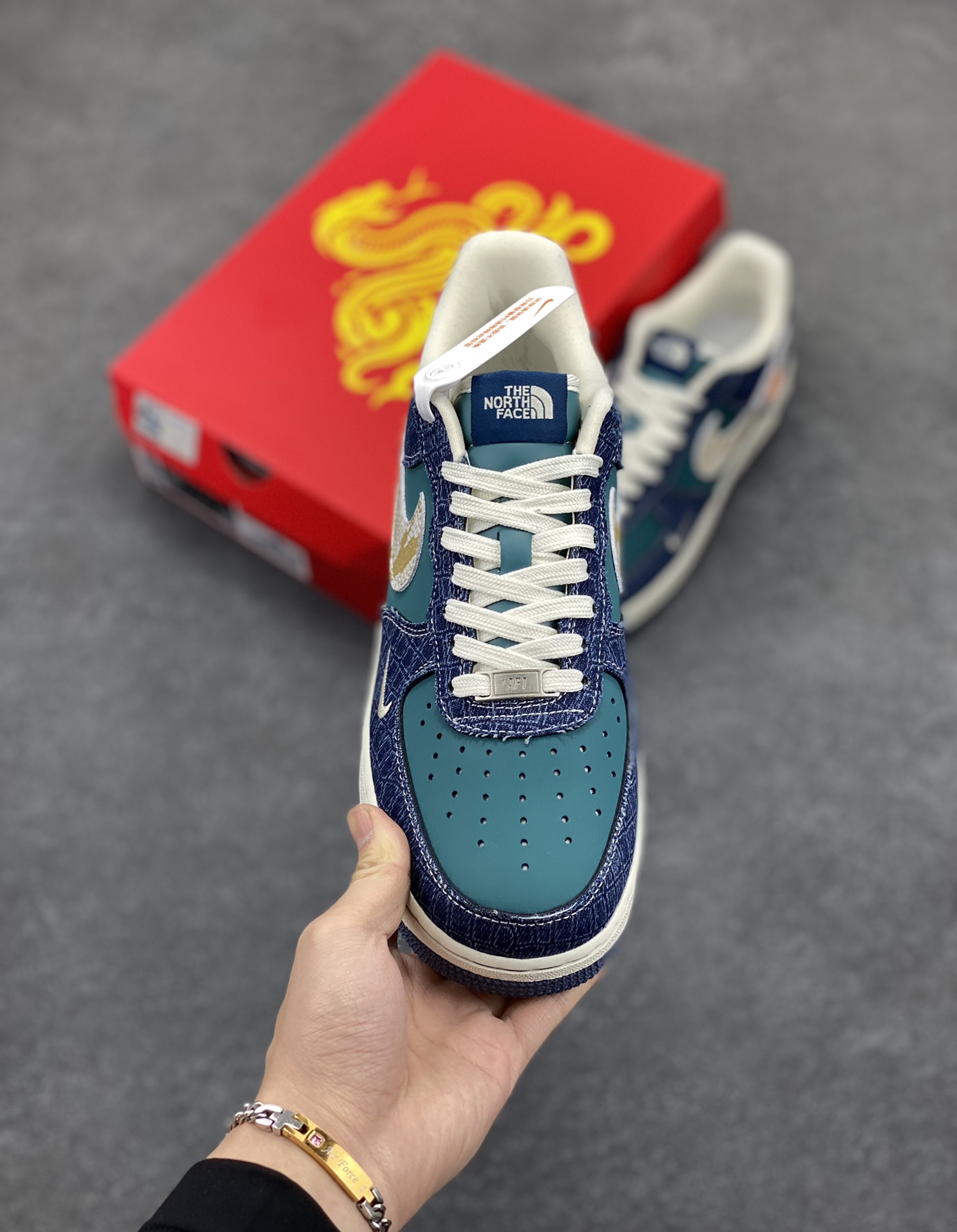 图片[2]-Nk Air Force 1‘07 Low 北面联名 空军一号低帮休闲板鞋  #原楦头原纸板 原装鞋盒 定制五金配件 内置全掌气垫 原厂鞋底 货号：CH6336-526  尺码：36 36.5 37.5 38 38.5 39 40 40.5 41 42 42.5 43 44 44.5 45-选品中心