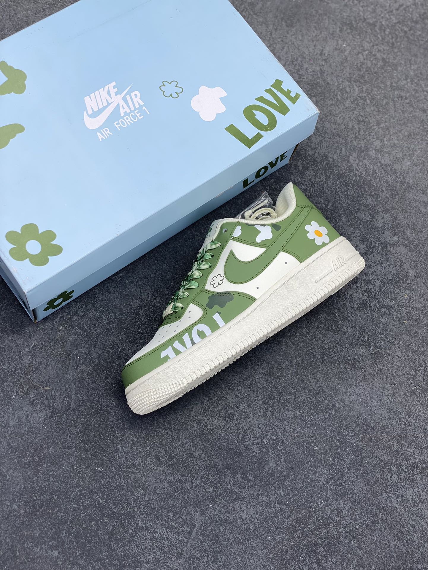 图片[7]-Nike Air Force 1 Low’07 橄榄绿配色 空军一号低帮休闲板鞋 定制皮料 原厂3D打印 定制鞋盒 原楦原纸板 纯正空军版型 内置全掌气垫 货号：CW2288-662 尺码：36 36.5 37.5 38 38.5 39 40 40.5 41 42 42.5 43 44 44.5 45-选品中心