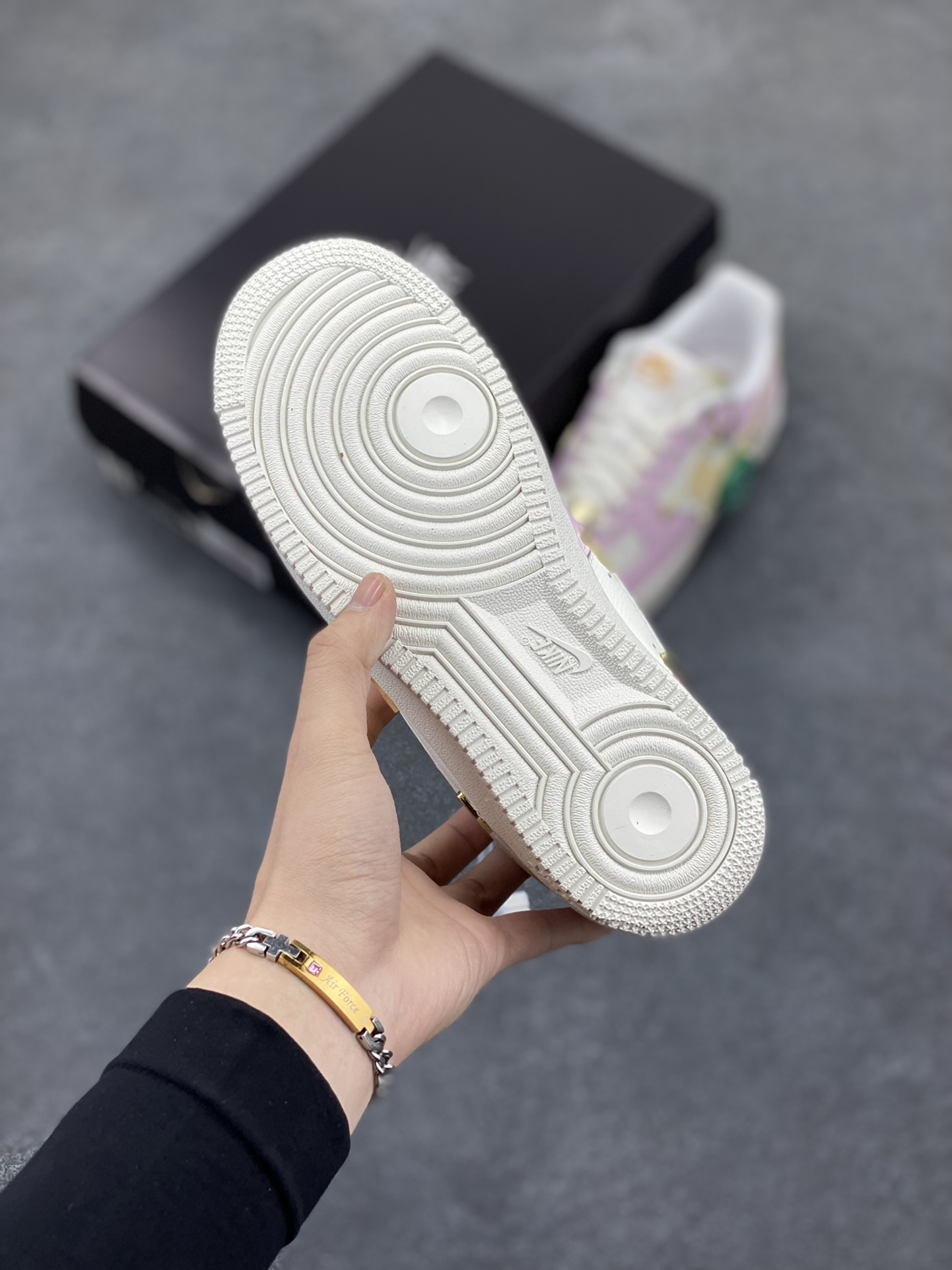 图片[5]-HY版本💯 Air Force 1\’ 07 粉金 原楦头原纸板 打造纯正空军版型 专注外贸渠道 全掌内置蜂窝气垫 #原盒配件 原厂中底钢印、拉帮完美 货号：IB2574-600 尺码：35.5 36 36.5 37.5 38 38.5 39 40-选品中心