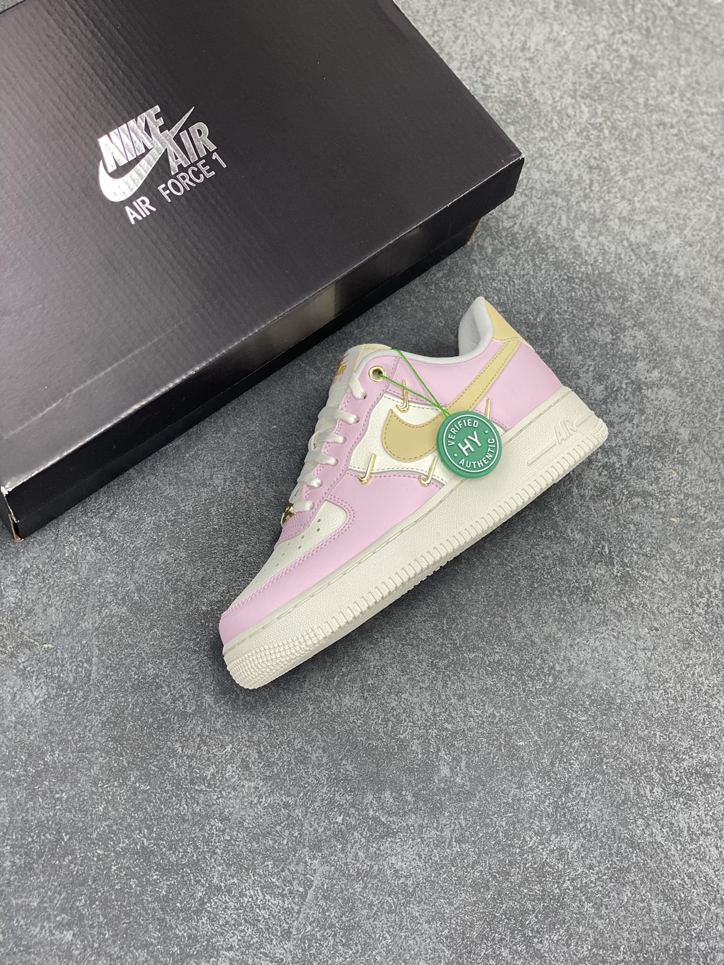 图片[7]-HY版本💯 Air Force 1\’ 07 粉金 原楦头原纸板 打造纯正空军版型 专注外贸渠道 全掌内置蜂窝气垫 #原盒配件 原厂中底钢印、拉帮完美 货号：IB2574-600 尺码：35.5 36 36.5 37.5 38 38.5 39 40-选品中心