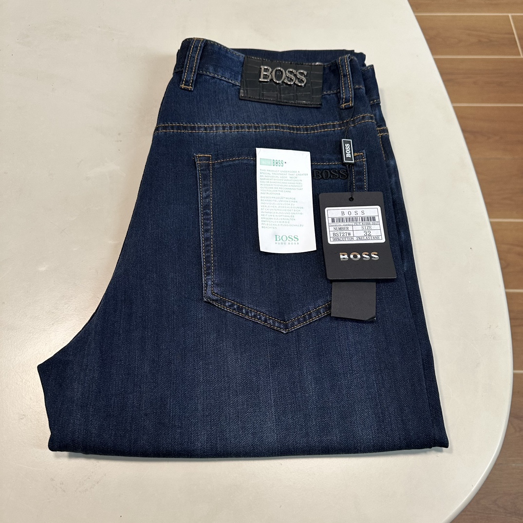 NO:513471,25 new models, exclusive new models, jeans, high-end version!  Customized fabrics for counters are breathable and comfortable, with impeccable details, and the brand element design concept reflects high quality. The feel is delicate and soft!  It is casually cut, with a great upper body style!  29-40 yards, jeans,alexander wang1986090925新款 BOSS独家专供新款 牛仔裤,高端版本！专柜定制面料 透气舒适度高,细节无可挑剔,品牌元素设计理念,体现高品质.手感细腻柔软！呈现休闲裁剪,上身版型超赞！ 码数29-40,,jeans,alexander wang,Men's clothing