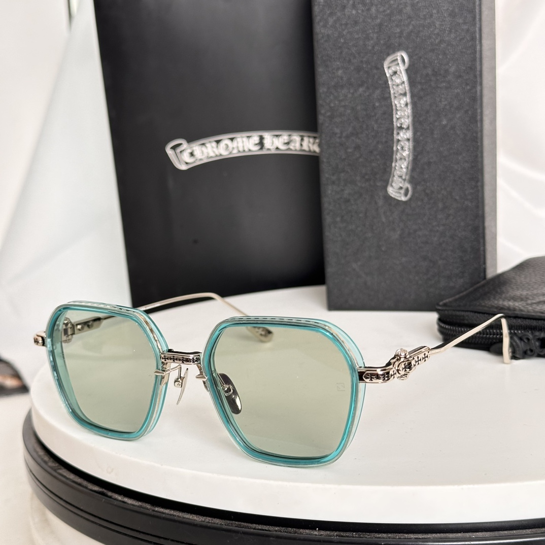 ‼️Zeiss lenses
CHROME HEART
顶级板材手工打磨抛光而成 
立体配饰logo彰显