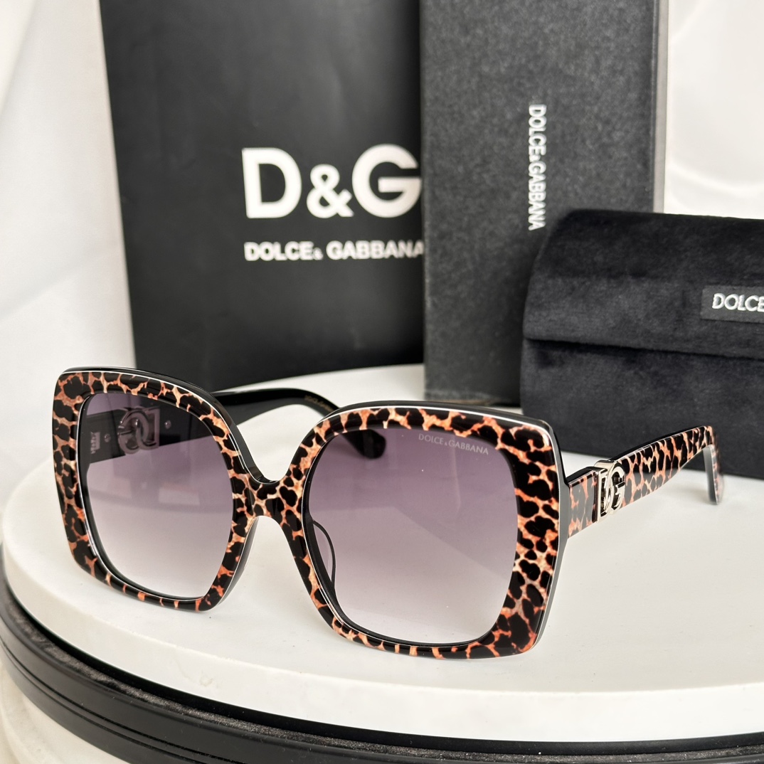  ‼️DOLCE&GABBAN*
MODEL：DG4475
SIZE：56-19-145
☾⋆