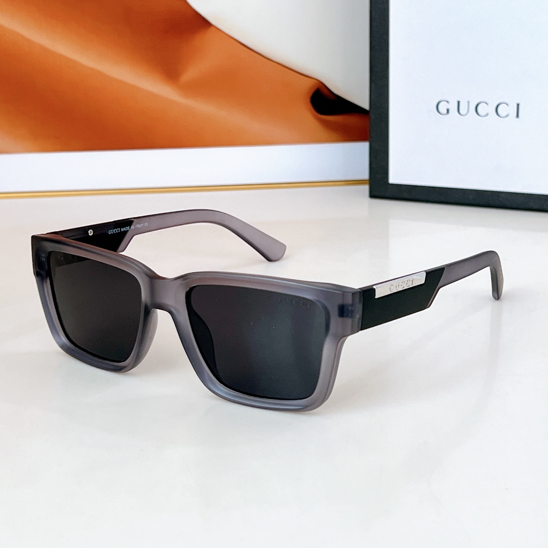  GUUC*
MOD：5105
size：51-19-148
🔝🔝
