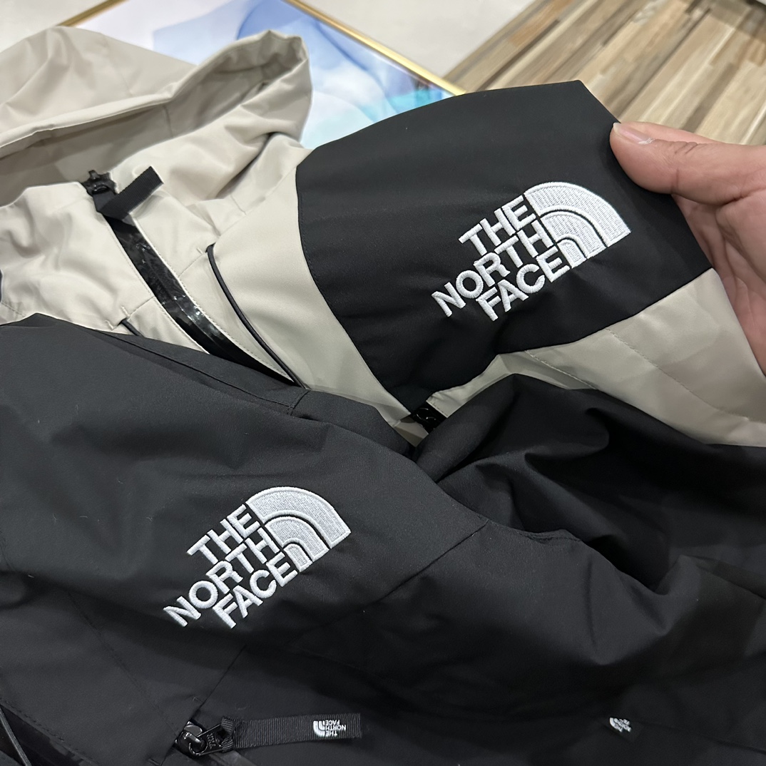 North Face Dryvent Fabric Windproof Rain Jacket, Men’s & Women’s, Sizes M-2XL - 图片 2
