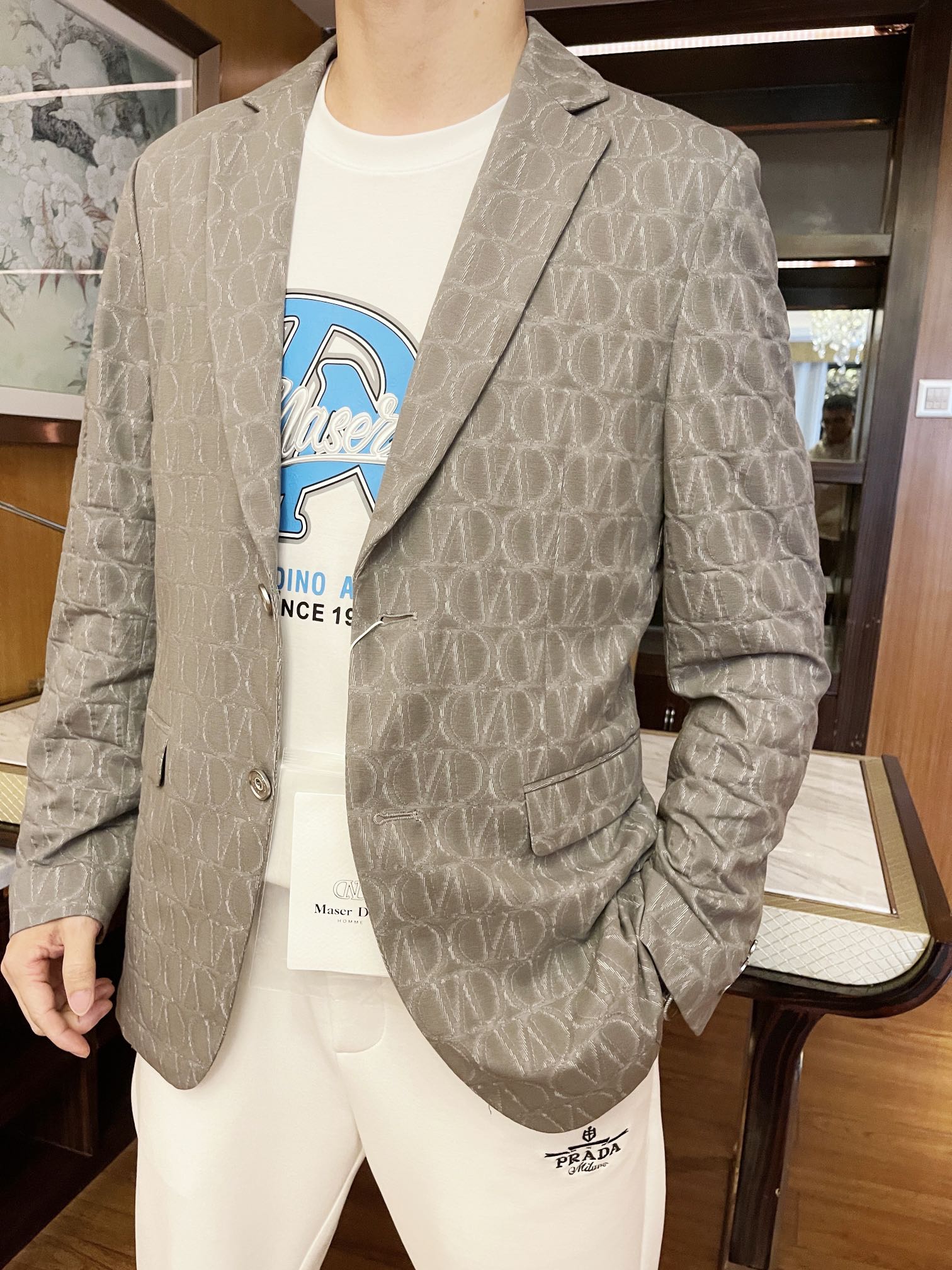 DINO奢品-2025专柜最新限定爆款单西出货，欧美专柜热销单品！精选意大利🇮🇹进口精棉面料搭配最新的的