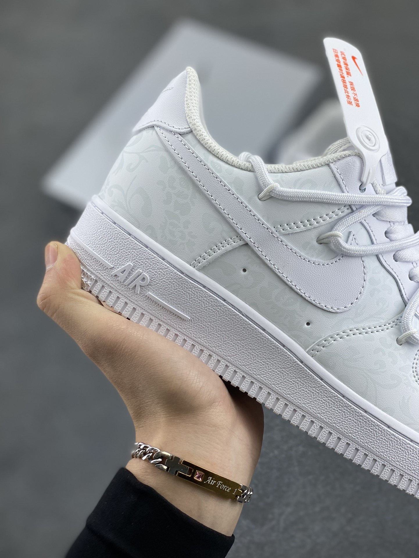 图片[6]-Nike Air Force 1 Low’07 温变青花瓷 中国风 空军一号低帮休闲板鞋 定制皮料 定制鞋盒 配件齐全 原楦原纸板 纯正空军版型 内置全掌气垫 货号：ZH0316-055 尺码：36 36.5 37.5 38 38.5 39 40 40.5 41 42 42.5 43 44 44.5 45-选品中心
