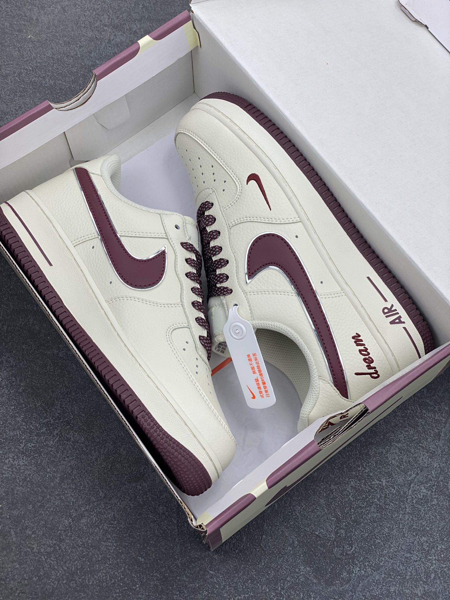 图片[9]-小红书爆款 官方定制  Nike Air Force 1 Low \’07 “ dream”白酒红小勾低帮空军一号休闲板鞋 定制皮料 专属鞋盒 原楦原纸板 纯正空军版型 高清洁度 内置全掌气垫 货号：DR2024-105 尺码：36 36.5 37.5 38 38.5 39 40 40.5 41 42 42.5 43 44 44.5 45-选品中心