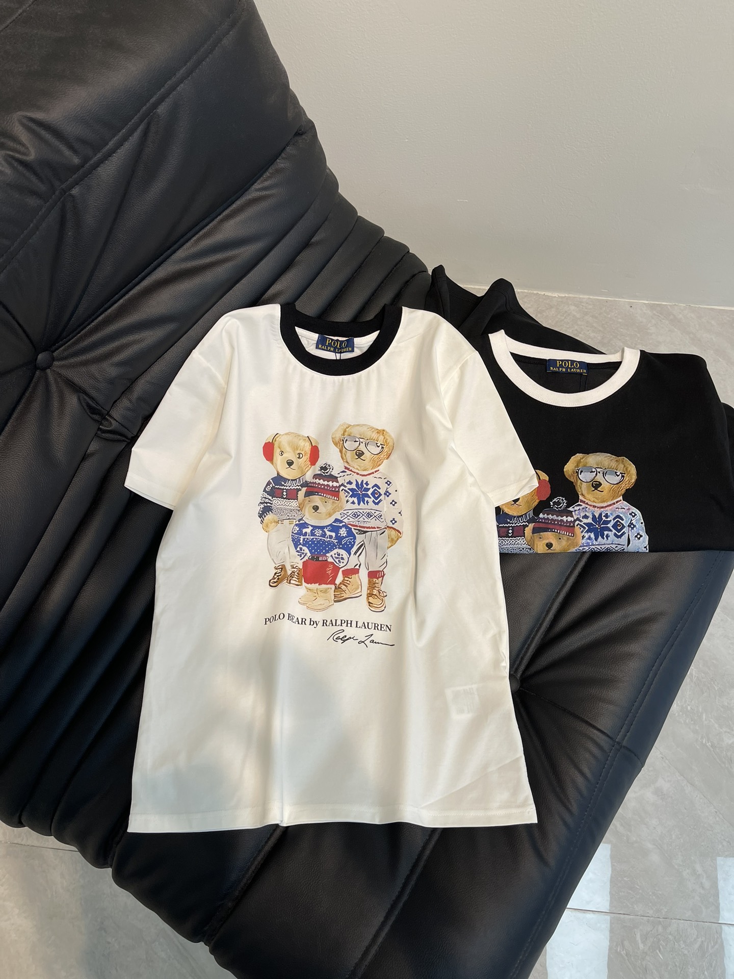 NO:307479,Ralph Laure* Polo25 spring and summer new cute bear printed letter short-sleeved T-shirt, high-end imported pure cotton fabric, classic style versatile and not picky, and the upper body is very beautiful!  SM, loro piana, T-shirt,tees, t-shirt,alexander wang19860909Ralph Laure*拉夫polo25春夏新品可爱小熊印花字母短袖T恤,高级进口纯棉面料,经典版型百搭不挑人,上身非常漂亮！SM,,loro piana,T-shirt,tees，t-shirt,alexander wang,Women's clothing