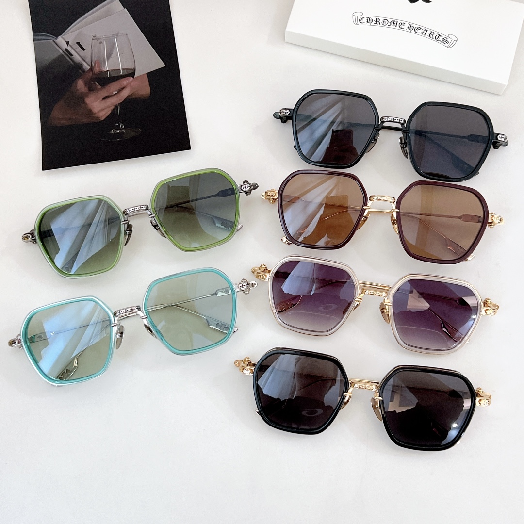  Zeiss lenses
CHROME HEART
顶级板材手工打磨抛光而成 
立体配饰logo彰显品