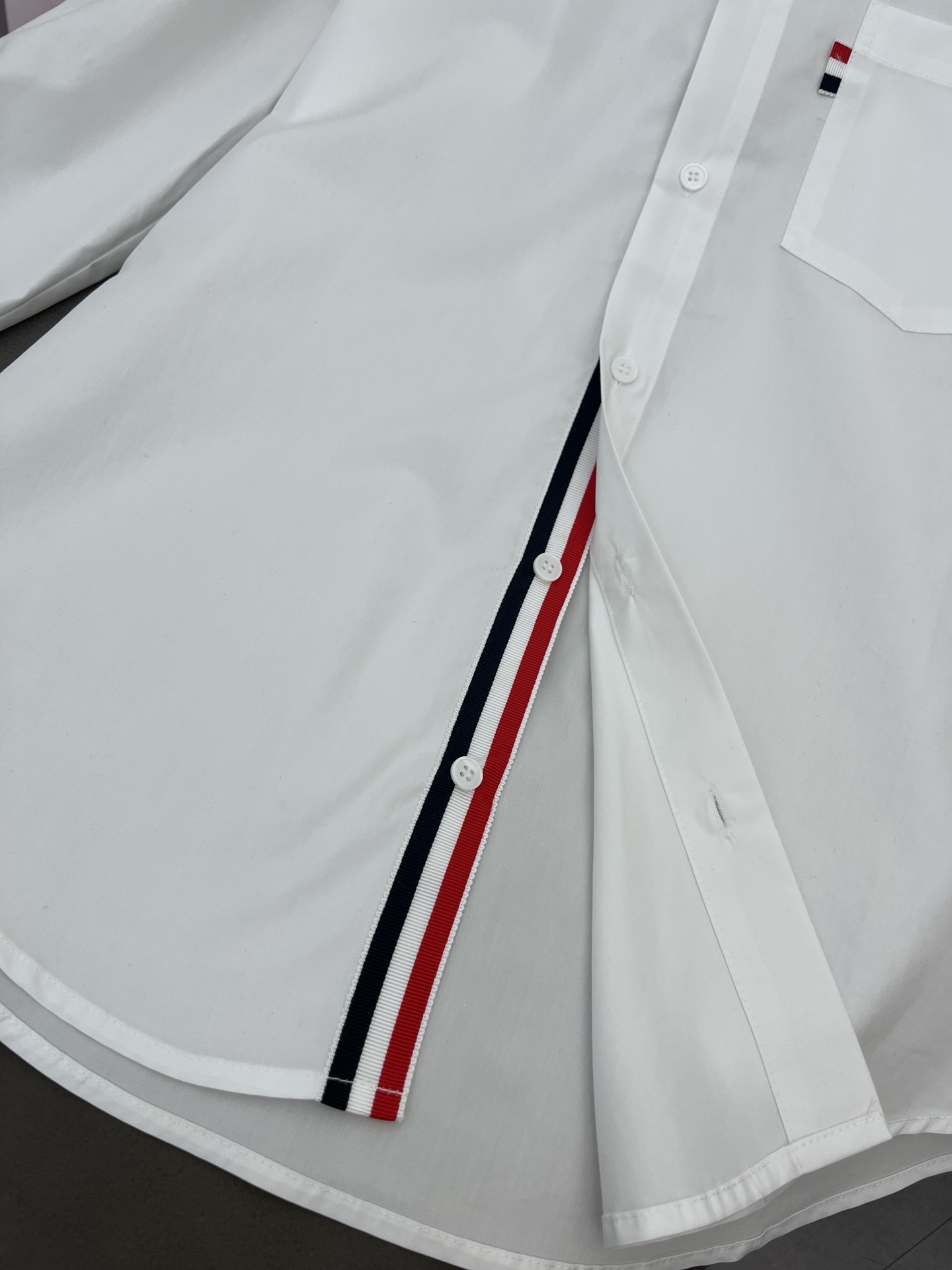 “ThomBrowne’s T.B. School High-End Women’s Suit Set with Cotton Fabric” - 图片 2