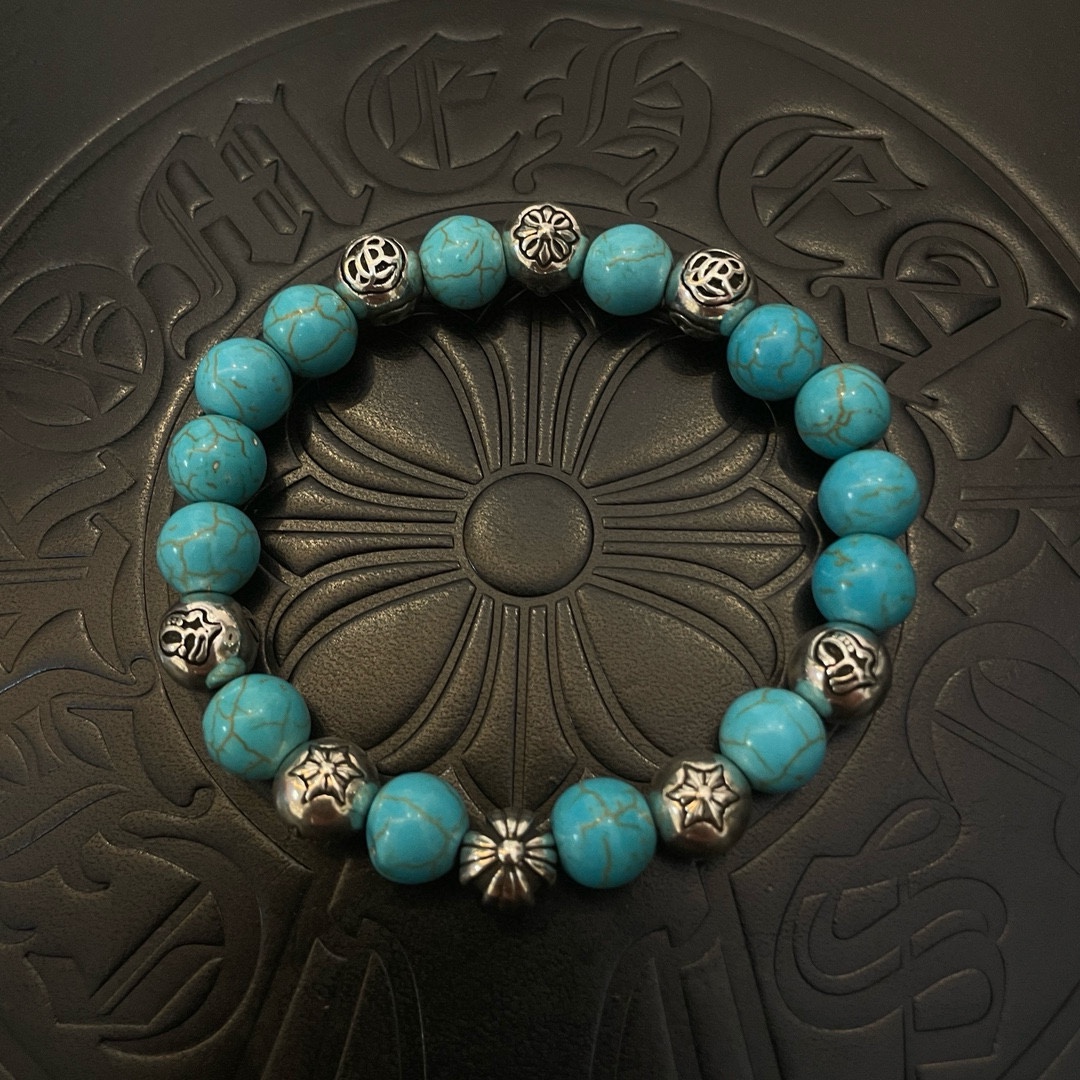 NO:105027,New [Counter Quality] Chrome Hearts Croxin Classic retro multi-element turquoise bracelet, Xiaohongshu hot style, different concave and convex design styles present unique. Cross Scout flowers are Croxin's logo, so they last longer. Genuine version Chrome Hearts Croxin, differentiate the market ordinary light version, match the quality of the version, look at the details of the letter printing, the degree of retro old gray oxygen. Seiko version!  , jewelry boutique, chrome hearts, chrome hearts, bracelet19860909新款【专柜品质】Chrome Hearts克罗心 经典复古多元素松石手链 ,小红书热款,凹凸造型不同的花纹设计风格呈现出与众不同 十字架童军花是克罗心的标志 所以更经久不衰 正品打版Chrome Hearts克罗心 区别市场普通轻版 对版对标品质 看字印细节 复古做旧灰氧程度.精工版本！,饰品精品,chrome hearts,chrome hearts,bracelet,Jewelry