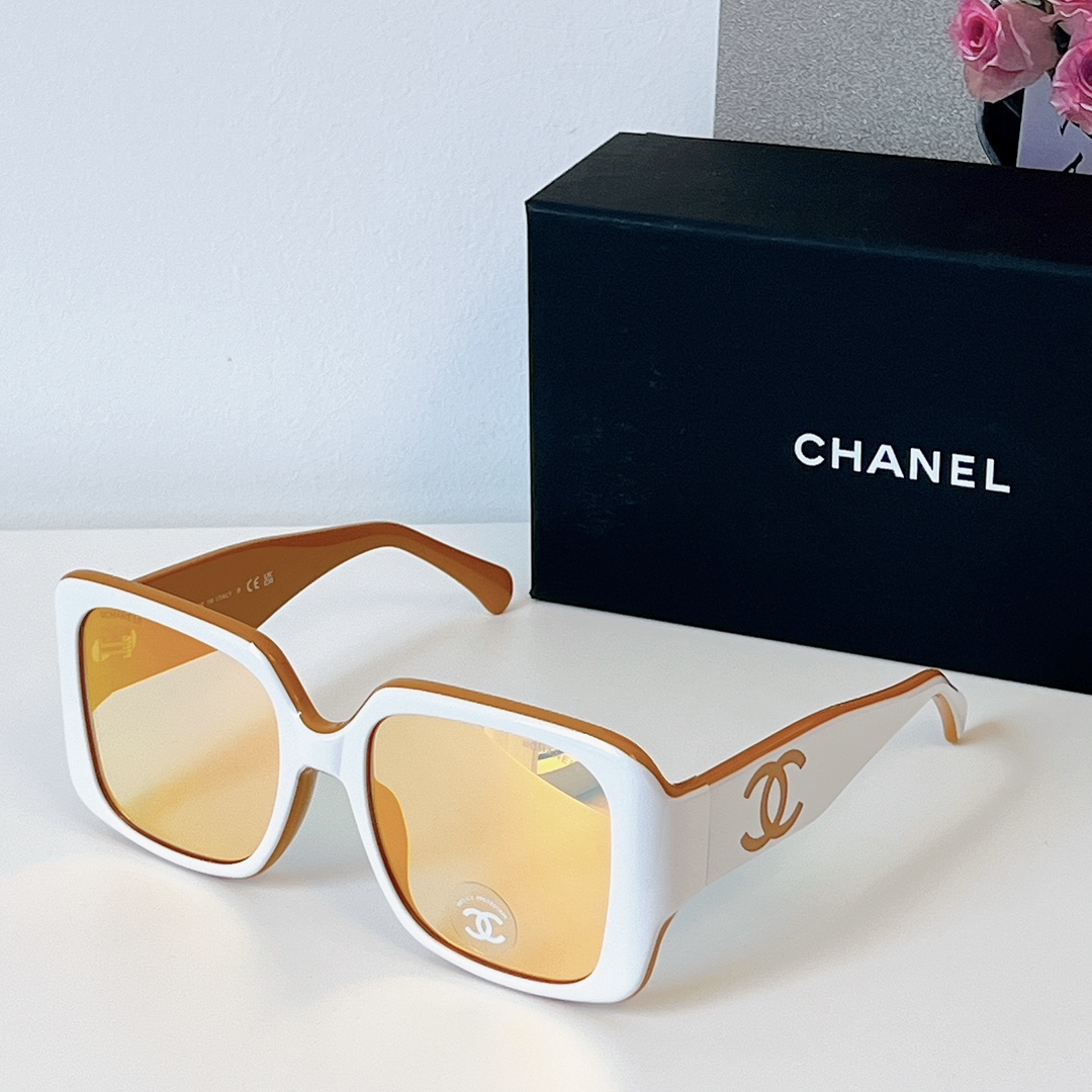  新品拼色墨镜
CHANEL 度假神器⛱️
MOD： 6069
SIZE：55口20-135
🔝🔝