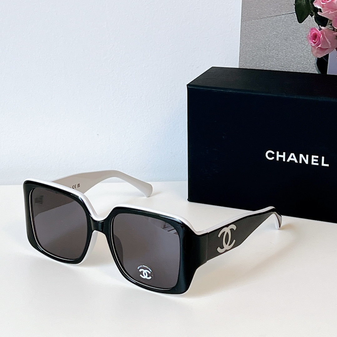  新品拼色墨镜
CHANEL 度假神器⛱️
MOD： 6069
SIZE：55口20-135
🔝🔝