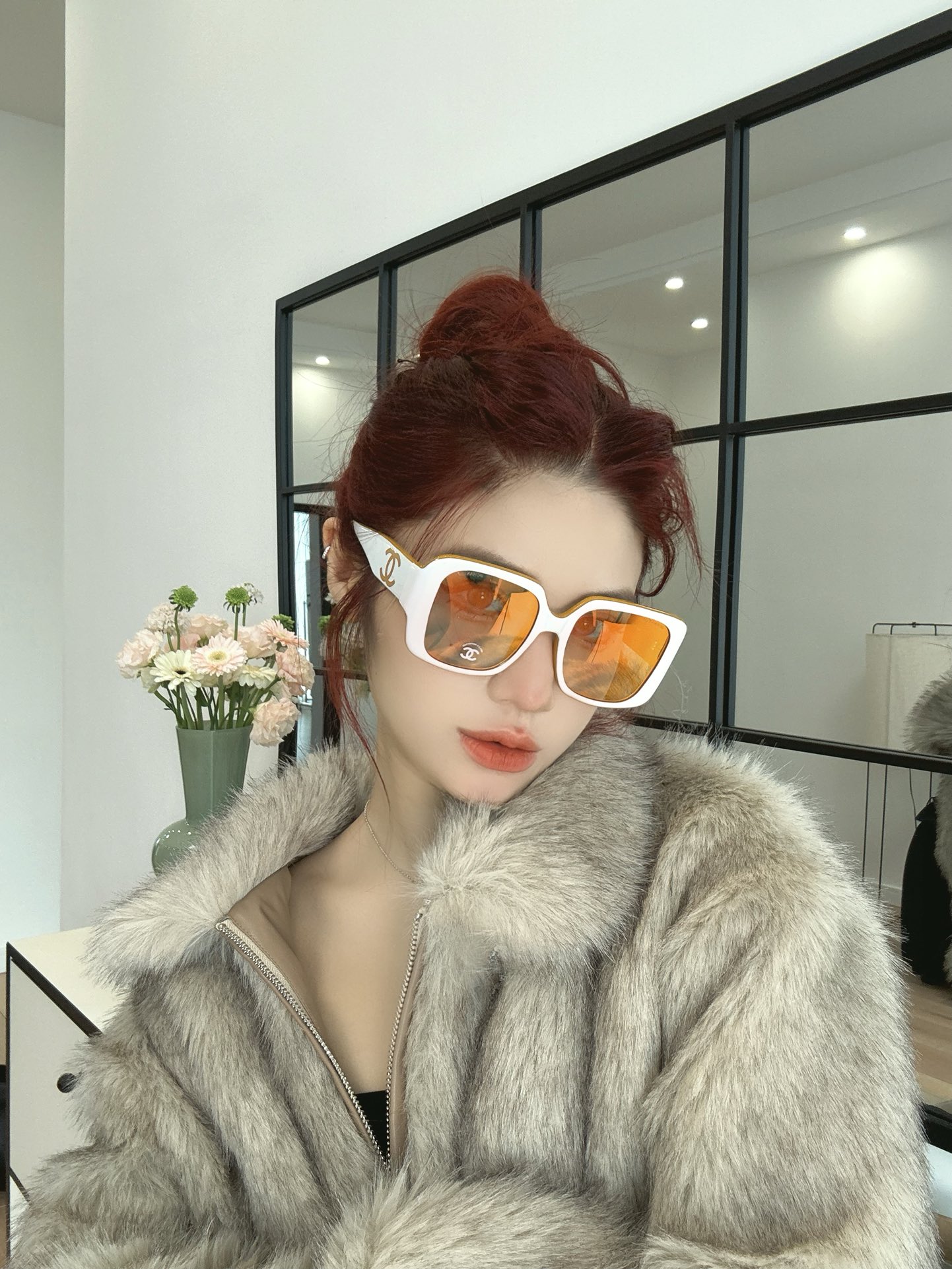  模特图
新品拼色墨镜
CHANEL 度假神器⛱️
MOD： 6069
SIZE：55口20-135
🔝