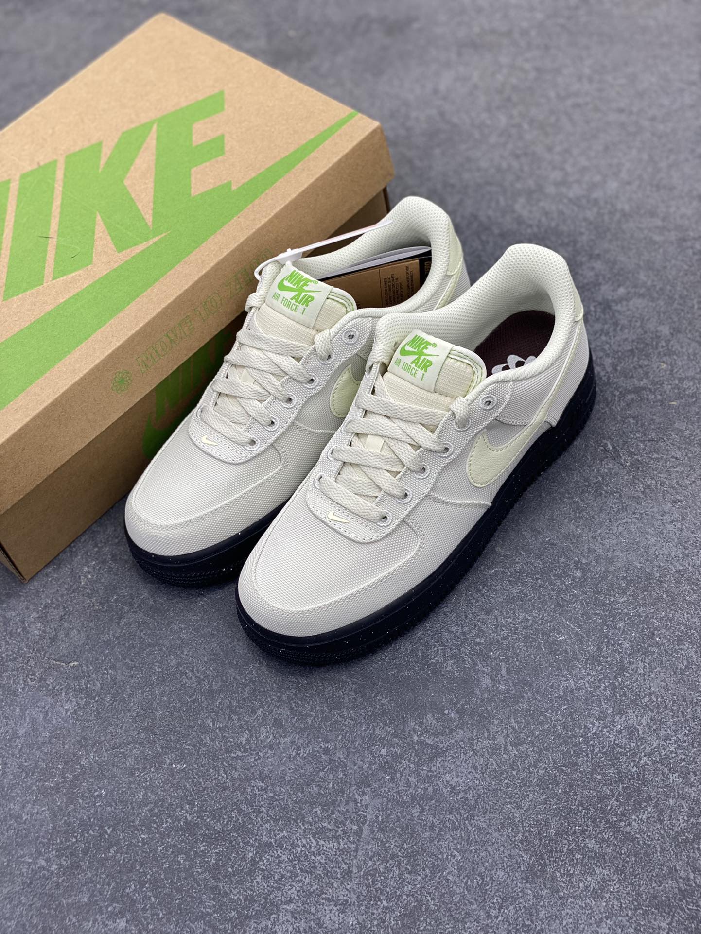 图片[8]-福利特价 Nike Air Force 1‘07 Low 帆布白 空军一号低帮休闲板鞋 原楦头原纸板 打造纯正空军版型#专注外贸渠道 全掌内置蜂窝气垫 #原盒配件 原厂中底钢印、拉帮完美 货号：FJ4160-002 尺码：35.5 36 36.5 37.5 38 38.5 39 40 40.5 41 42 42.5 43 44 44.5 45-选品中心
