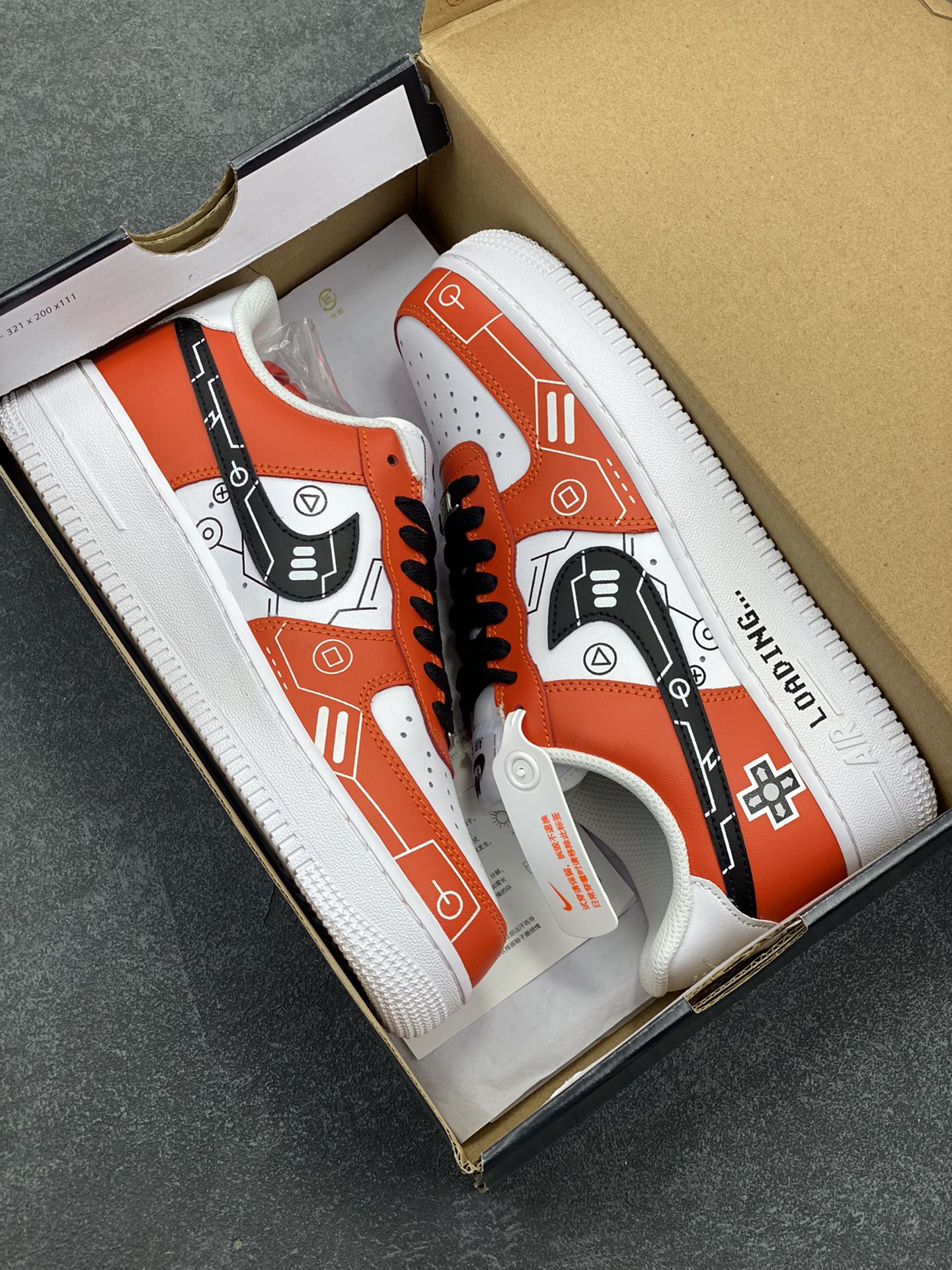 图片[9]-PS5电玩主题Nike Air Force 1 Low’07 白红黑空军一号低帮休闲板鞋 定制皮料 原楦原纸板 纯正空军版型 内置全掌气垫 货号：CW2288-112 尺码：36 36.5 37.5 38 38.5 39 40 40.5 41 42 42.5 43 44 44.5 45-选品中心