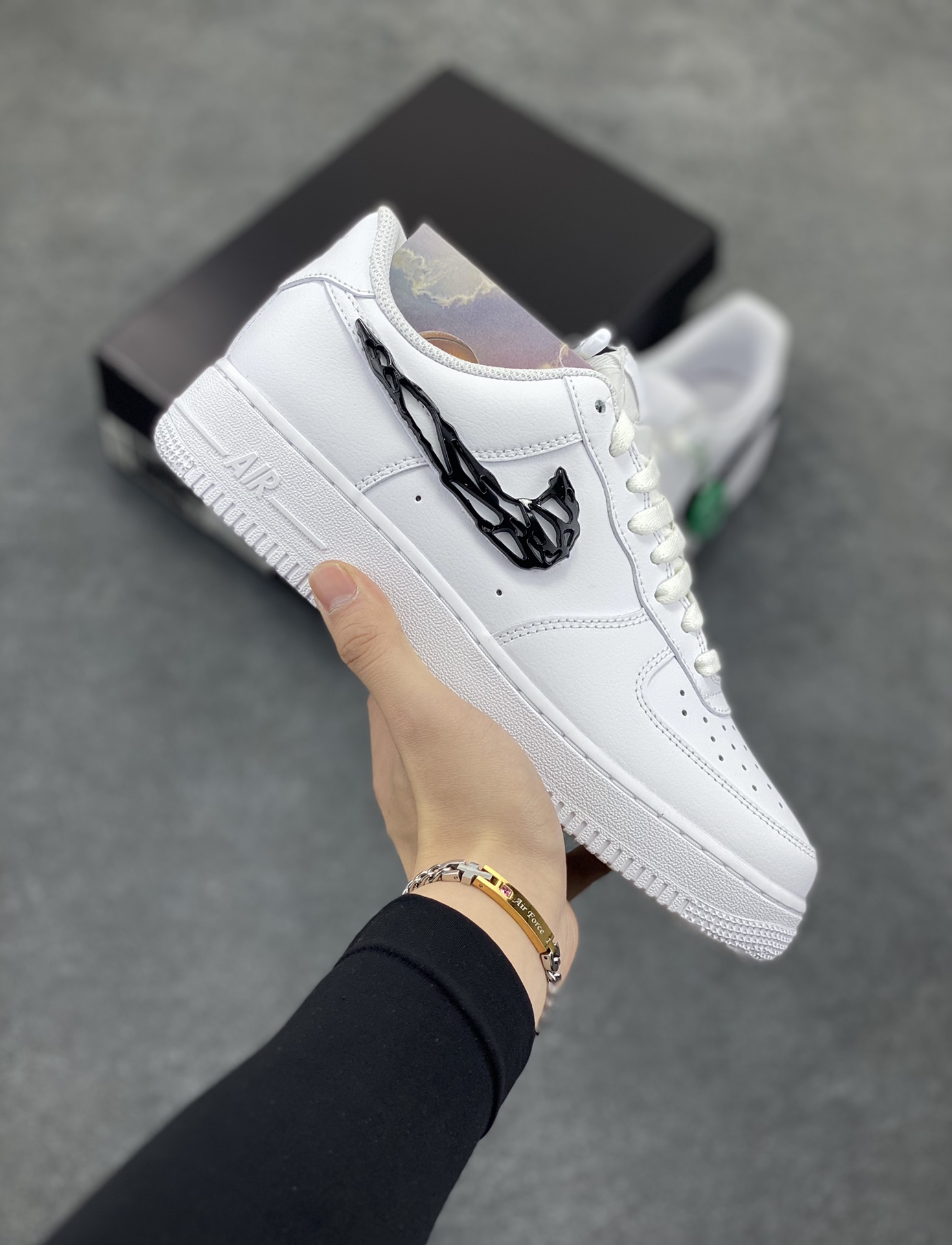 HY版本💯 Nike Air Force 1 Low 毒液 空军一号低帮运动休闲板鞋 原楦头原纸板 打造纯正空军版型 专注外贸渠道 全掌内置蜂窝气垫 原盒配件 原厂中底钢印、拉帮完美 货号：IF1686-101 尺码：36 36.5 37.5 38 38.5 39 40 40.5 41 42 42.5 43 44 44.5 45 46-选品中心