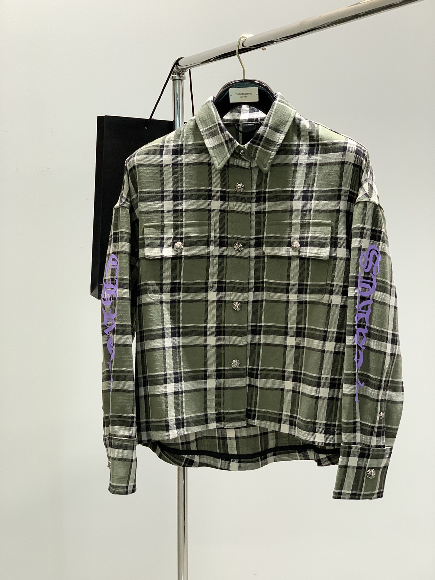 NO:119714,,Chrome Hearts, new spring products, special counters are available at the same time, original singles, fashionable casual shirt jackets, imported original fabrics, top-grade printed craft letter pattern logo, unique design, counter looks, fashionable and handsome upper body, original hardware accessories decoration, S-XL, chrome hearts, chrome hearts, jackets & coats, shirts, alexander wang19860909,Chrome Hearts 克罗心,春季新品,专柜同步有售,原单狠货,时尚休闲衬衫外套,采用进口原版面料,顶级印花工艺字母图案logo,独特设计,专柜卖相,上身时尚帅气,原版五金辅料装饰,码数S-XL,,chrome hearts,chrome hearts,jackets & coats,shirts,alexander wang,Men's clothing