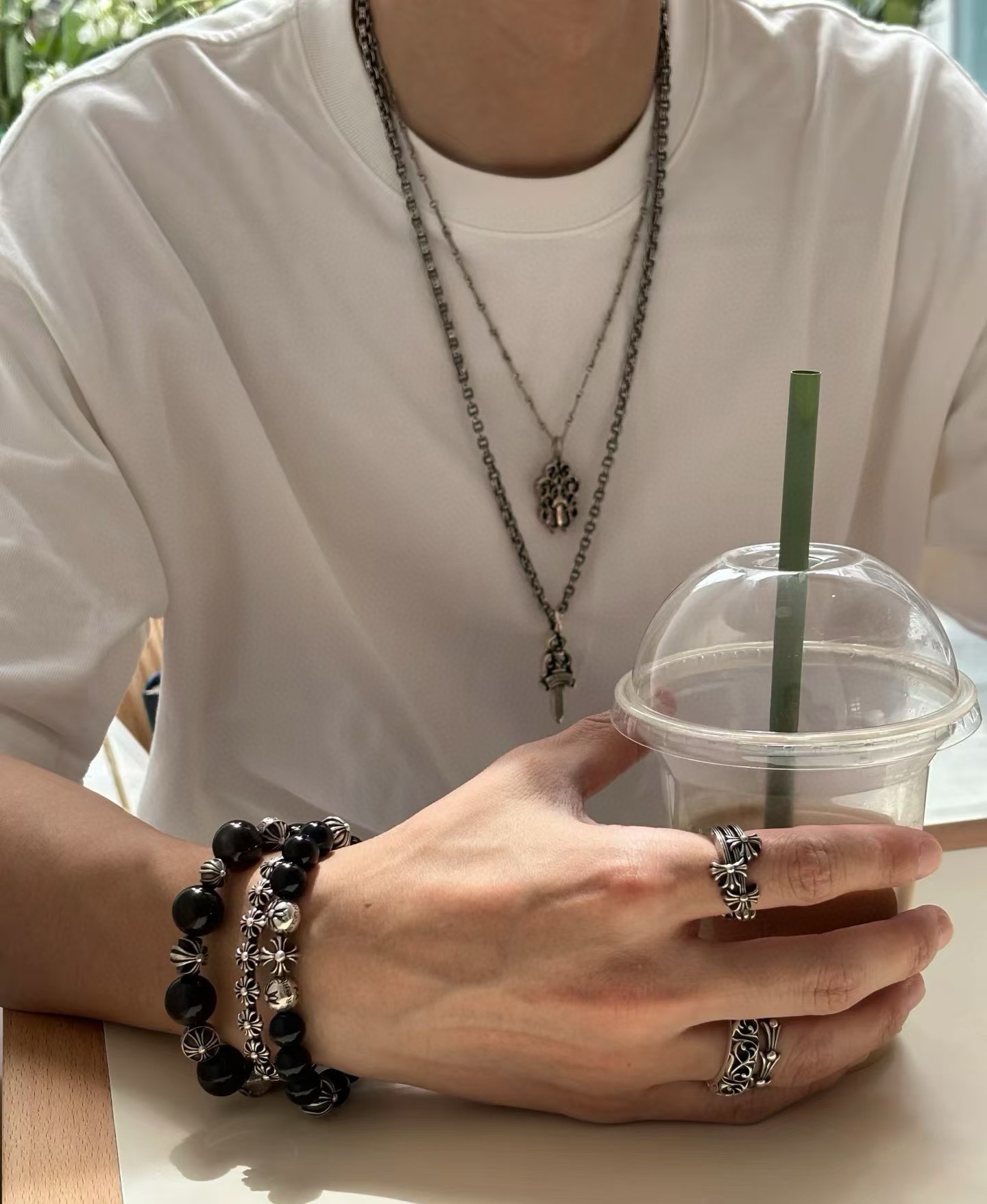 NO:105042,New [Counter Quality] Chrome Hearts Croxin Classic retro twist necklace, Vine flower sword pendant Different pattern design styles with concave and convex shapes present uniqueness Cross Scout flower is Croxin's ambition, so it lasts for a long time Genuine version Chrome Hearts Croxin Difference to the market ordinary light version Corresponding to the quality of the version Benchmarking, looking at the details of the letter printing, retro old gray oxygen level. Seiko version!  !  !  Pure handmade ~ Authentic model opening must-have fashion and fashion, both men and women can wear it, same style for couples, original official website, rock punk style silver style, retro elements, trendy and versatile!  , jewelry boutique, chrome hearts, chrome hearts, necklace19860909新款【专柜品质】Chrome Hearts克罗心 经典复古麻花项链,藤花宝剑吊坠 凹凸造型不同的花纹设计风格 呈现出与众不同 十字架 童军花是克罗心的志 所以更经久不衰 正品打版Chrome Hearts克罗心 区别市场普通轻版 对版对标品质 看字印细节 复古做旧灰氧程度.精工版本！！！ 纯手工打造 ～正品开模潮流时尚必备 男女均可佩戴 情侣同款 官网原版 摇滚朋克泰银风格 复古元素 潮流百搭！,饰品精品,chrome hearts,chrome hearts,necklace,Jewelry