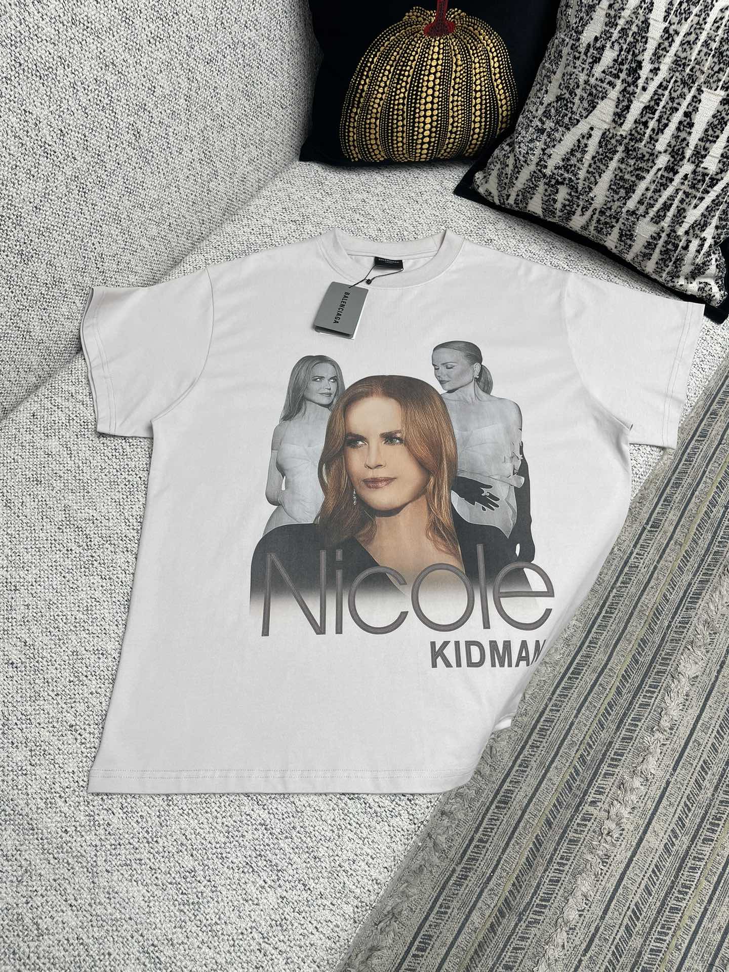 Balenciaga Nicole Kidman Photo Print Crew Neck Tee - Limited Edition 2 i1739814244 7589 0