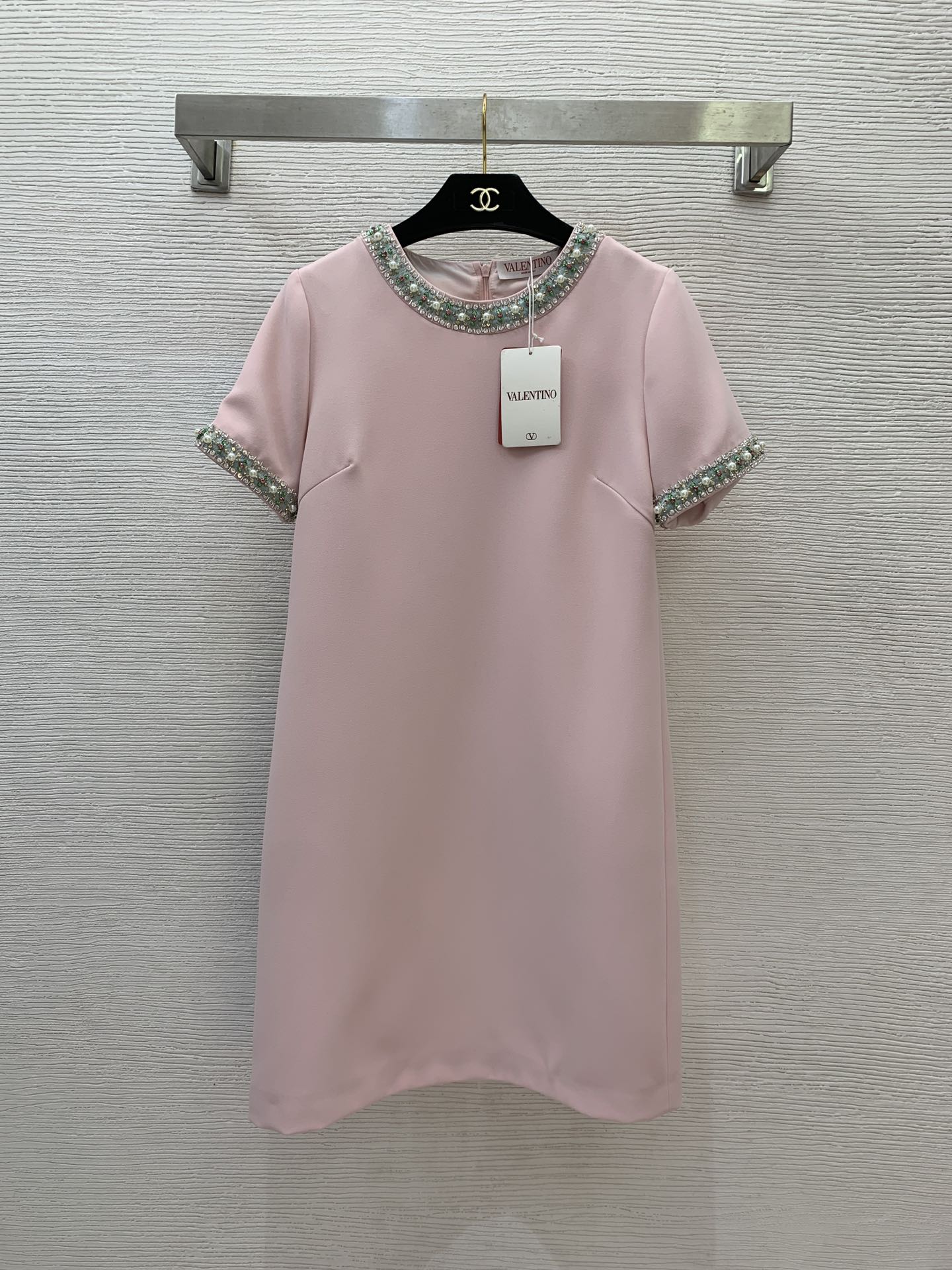 NO:309318,Model number G22058 VALENTI*O Warren Home New High-end Customized Heavy Industry Diamond Bead Decoration H Version Loose and Versatile Temperature Fashionable Round Short-sleeved Dress!  Pink, apricot, black, (M size bust 94, sleeve length 21, skirt length 87), valentino, valentino, skirt, skirt, T-shirt, alexander wang19860909款号G22058 VALENTI*O华伦家新款 高端定制重工镶钻钉珠装饰H版宽松百搭气质时尚圆短袖连衣裙！粉色、杏色、黑色、（M码胸围94,袖长21,裙长87）,,valentino,valentino,skirts,T-shirt,alexander wang,Women's clothing